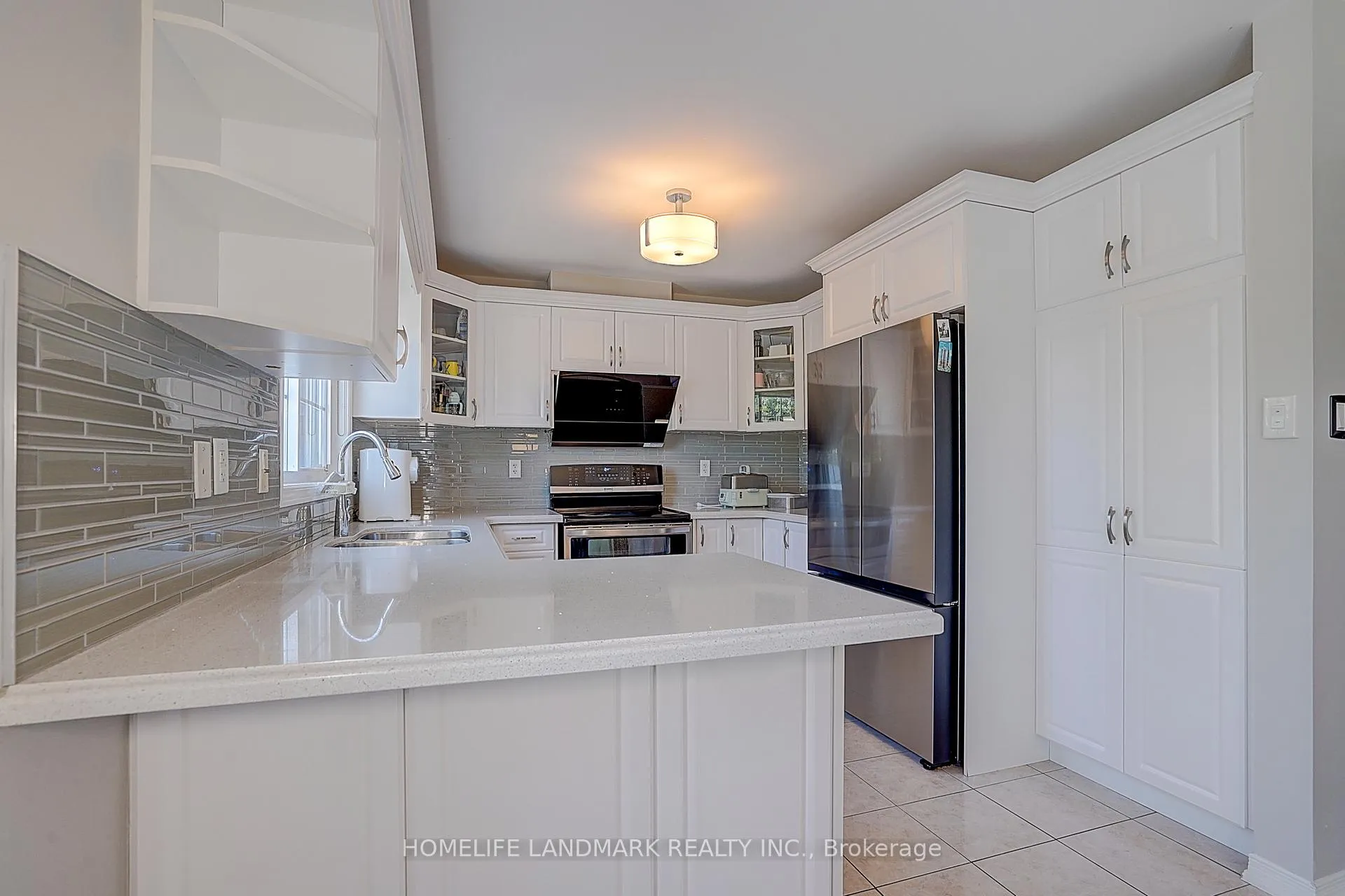 Photo 12 of 47 Wallwark Street, Aurora, Bayview Northeast — HOMEH