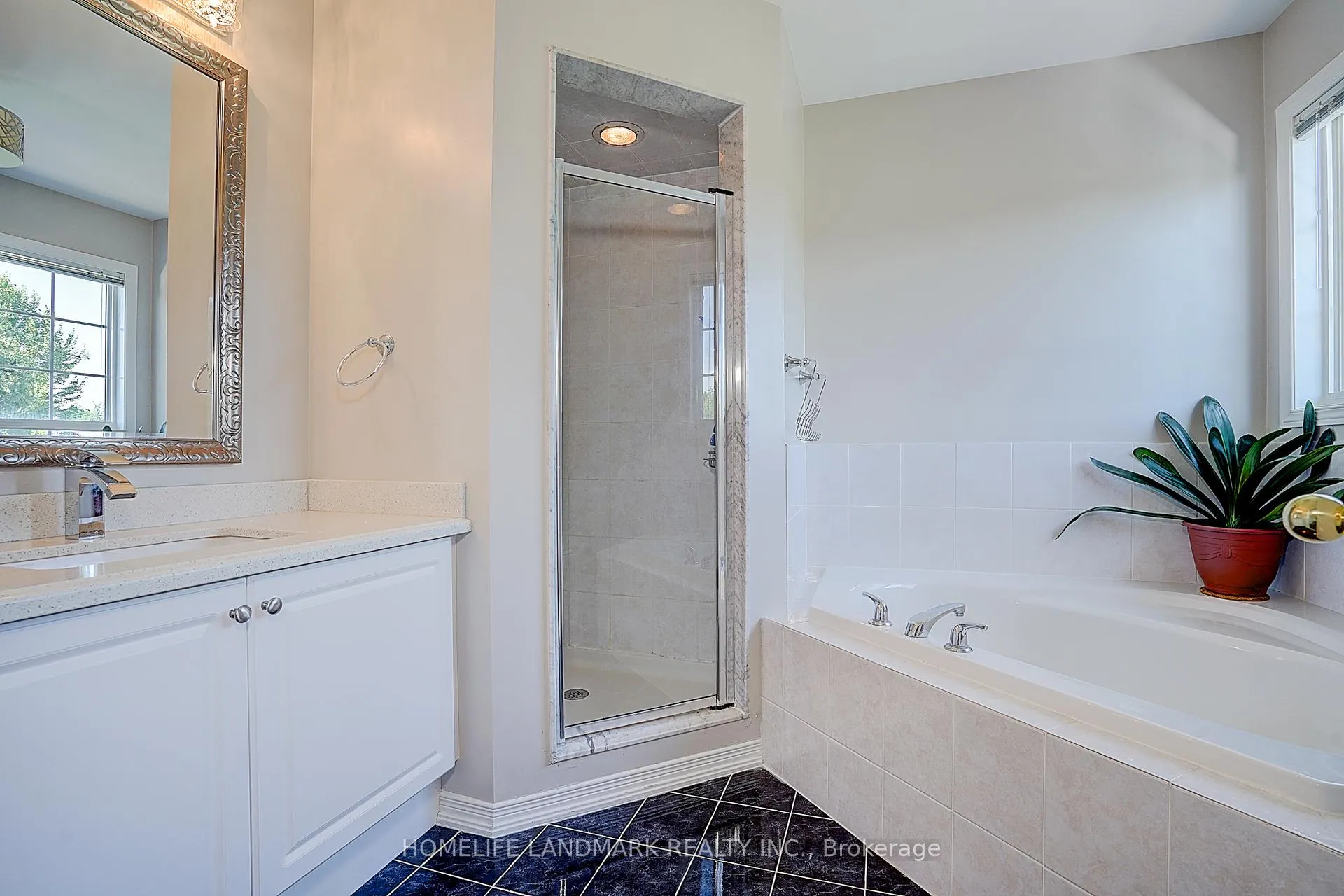 Photo 20 of 47 Wallwark Street, Aurora, Bayview Northeast — HOMEH