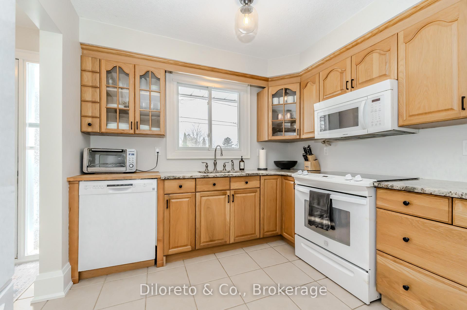 Photo 12 of 79 Elginfield Drive, Guelph, Grange Road — HOMEH