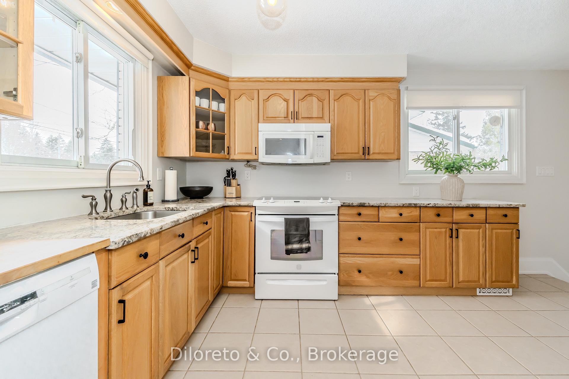 Photo 13 of 79 Elginfield Drive, Guelph, Grange Road — HOMEH