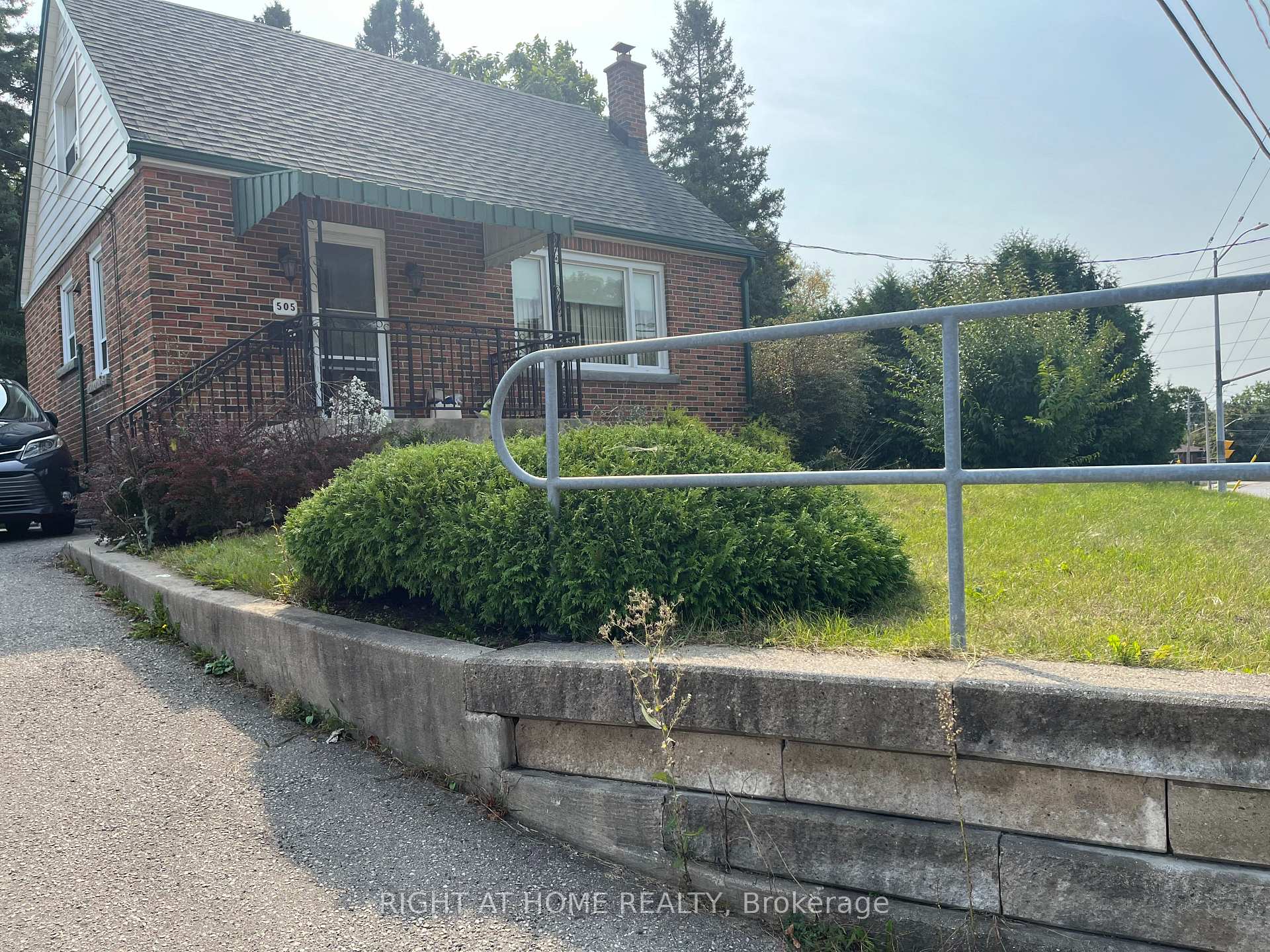 Photo 1 of 505 Speedvale Avenue E, Guelph, Victoria North — HOMEH