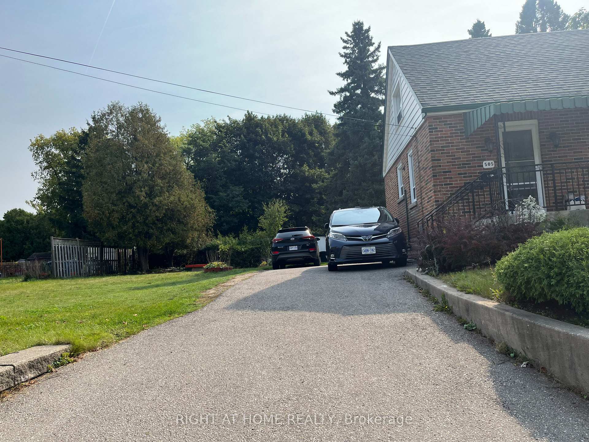 Photo 2 of 505 Speedvale Avenue E, Guelph, Victoria North — HOMEH