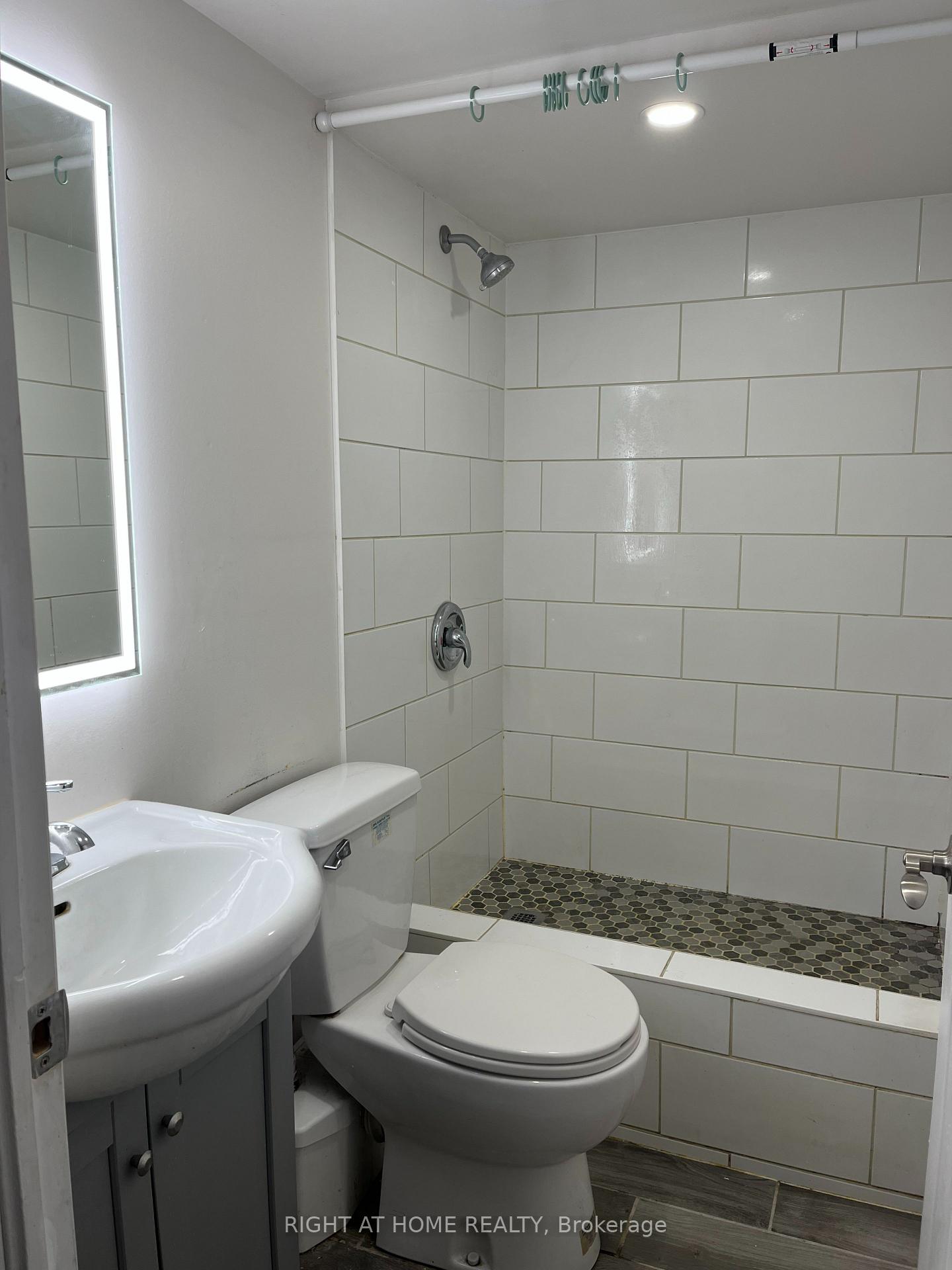 Photo 10 of 505 Speedvale Avenue E, Guelph, Victoria North — HOMEH