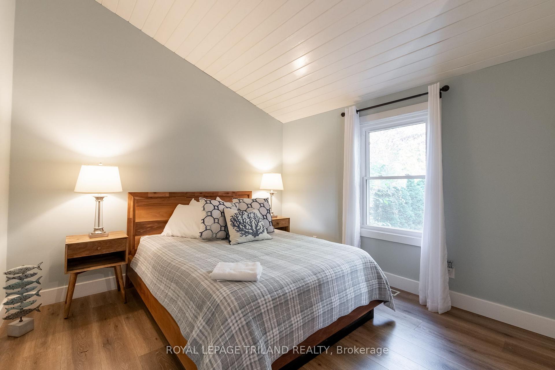 Photo 15 of 20 Keith Crescent, Bluewater, Bayfield — HOMEH