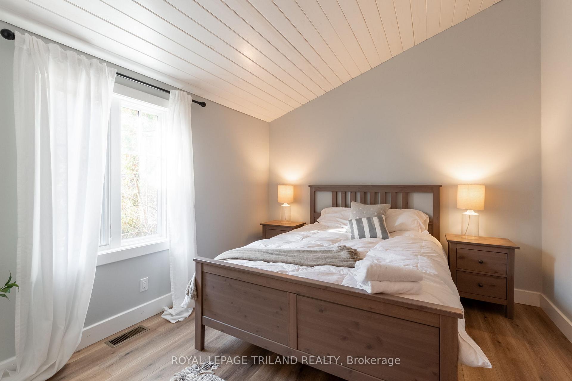 Photo 14 of 20 Keith Crescent, Bluewater, Bayfield — HOMEH