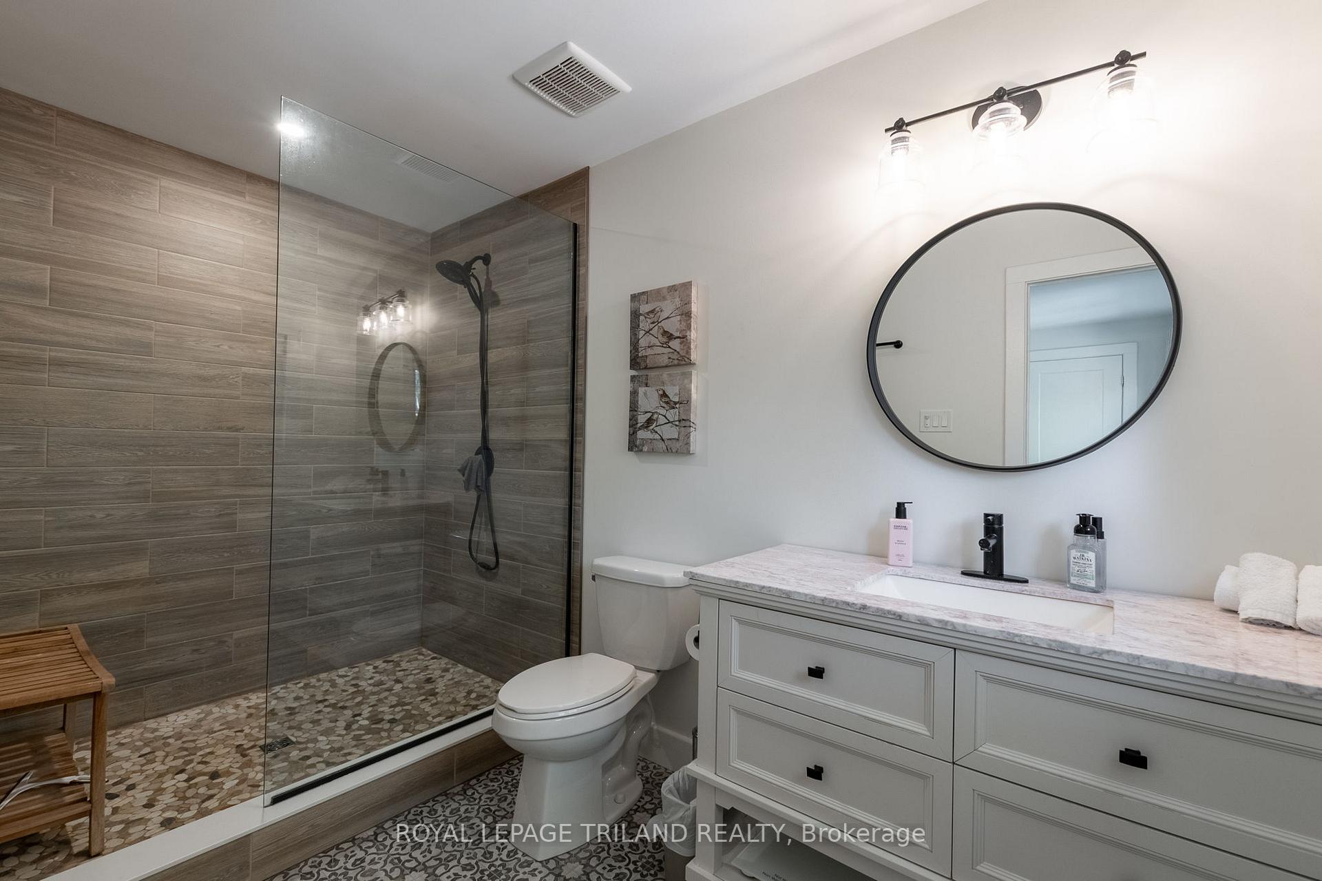 Photo 21 of 20 Keith Crescent, Bluewater, Bayfield — HOMEH