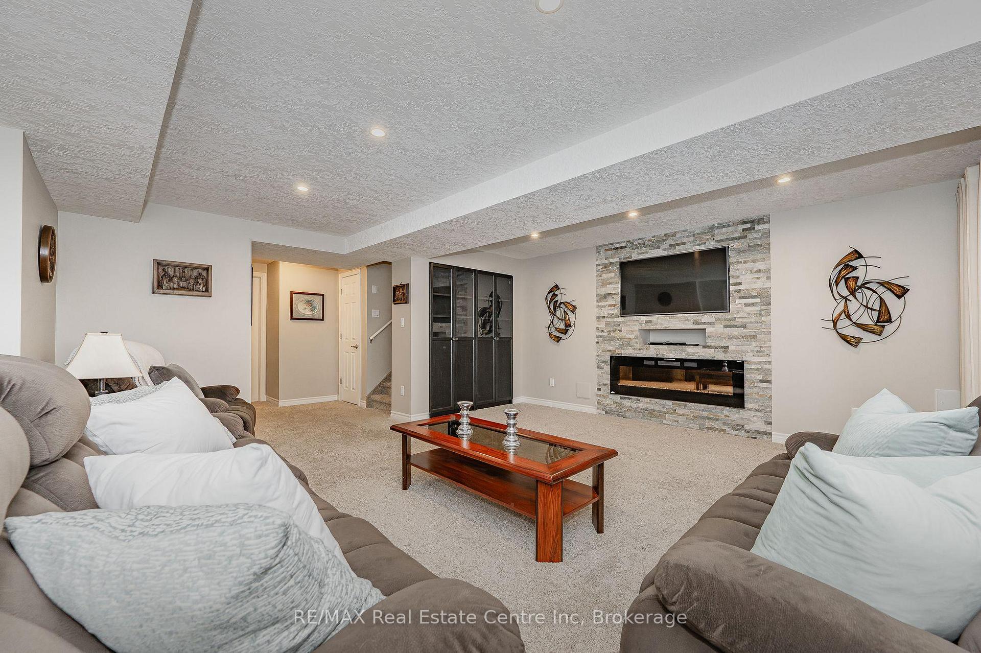 Photo 20 of 42 Jeffrey Drive, Guelph, Grange Road — HOMEH