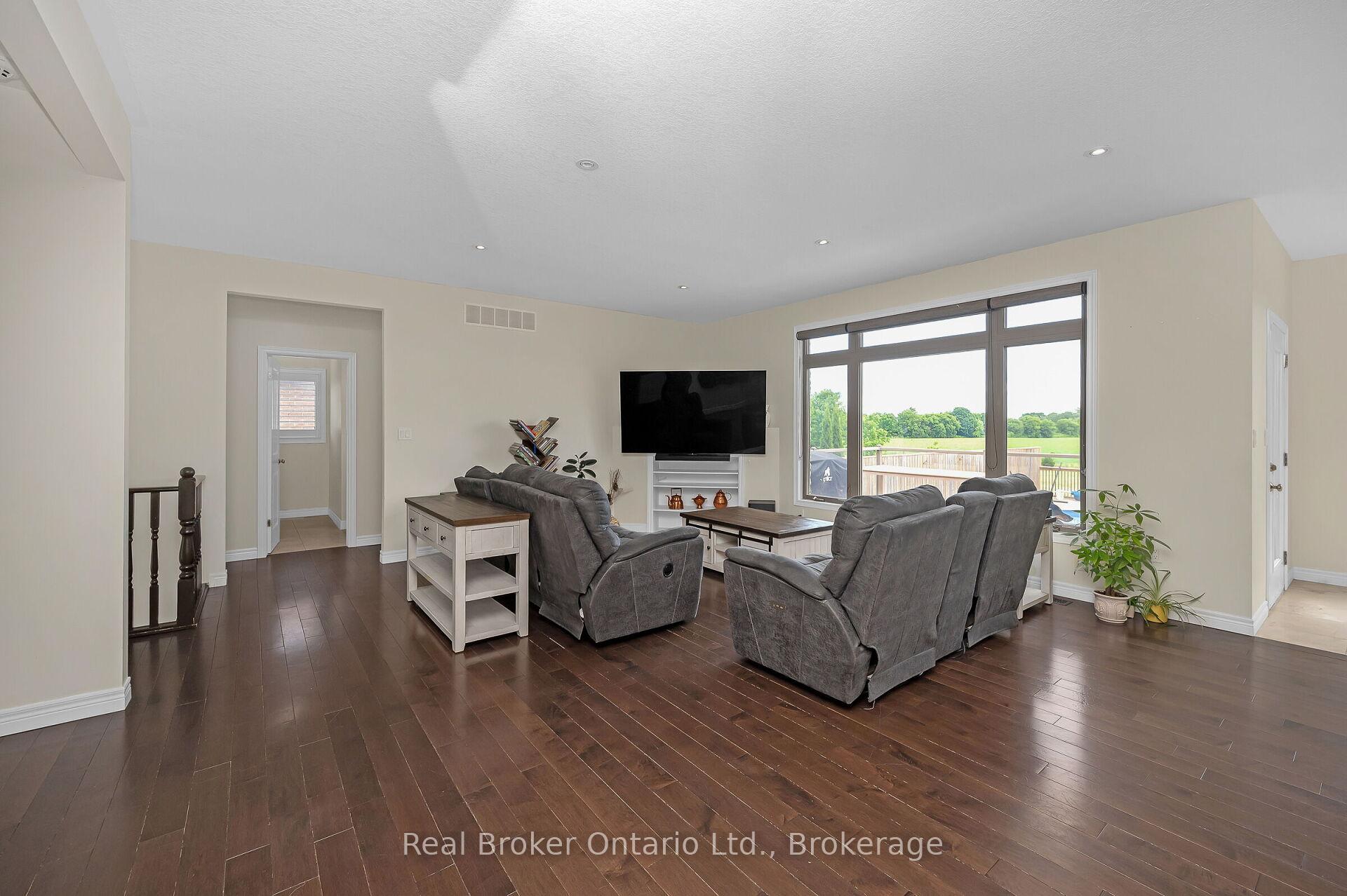 Photo 8 of 628 Mt. Pleasant Road, Brant, Brantford Twp — HOMEH