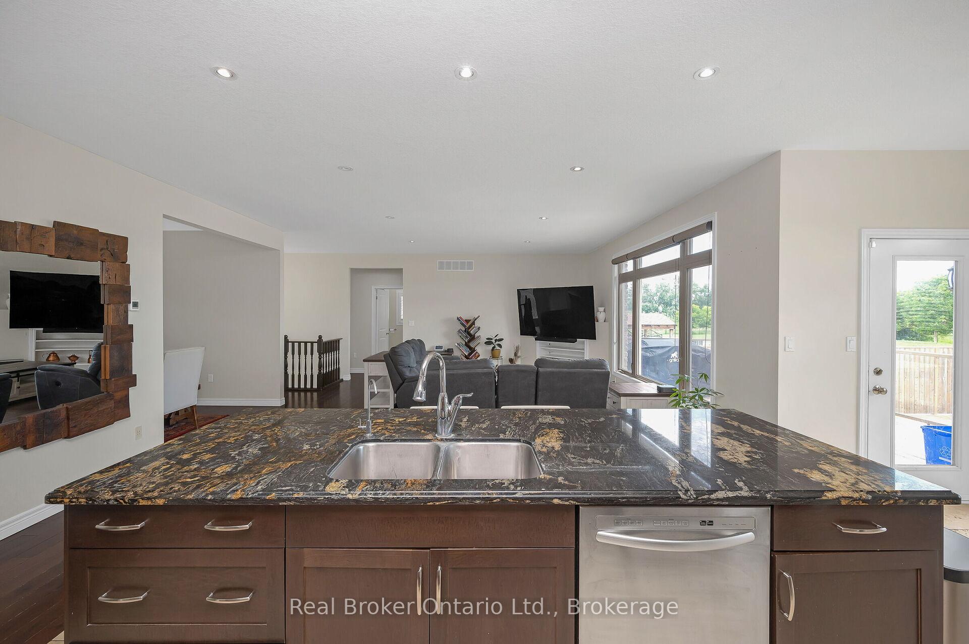 Photo 12 of 628 Mt. Pleasant Road, Brant, Brantford Twp — HOMEH