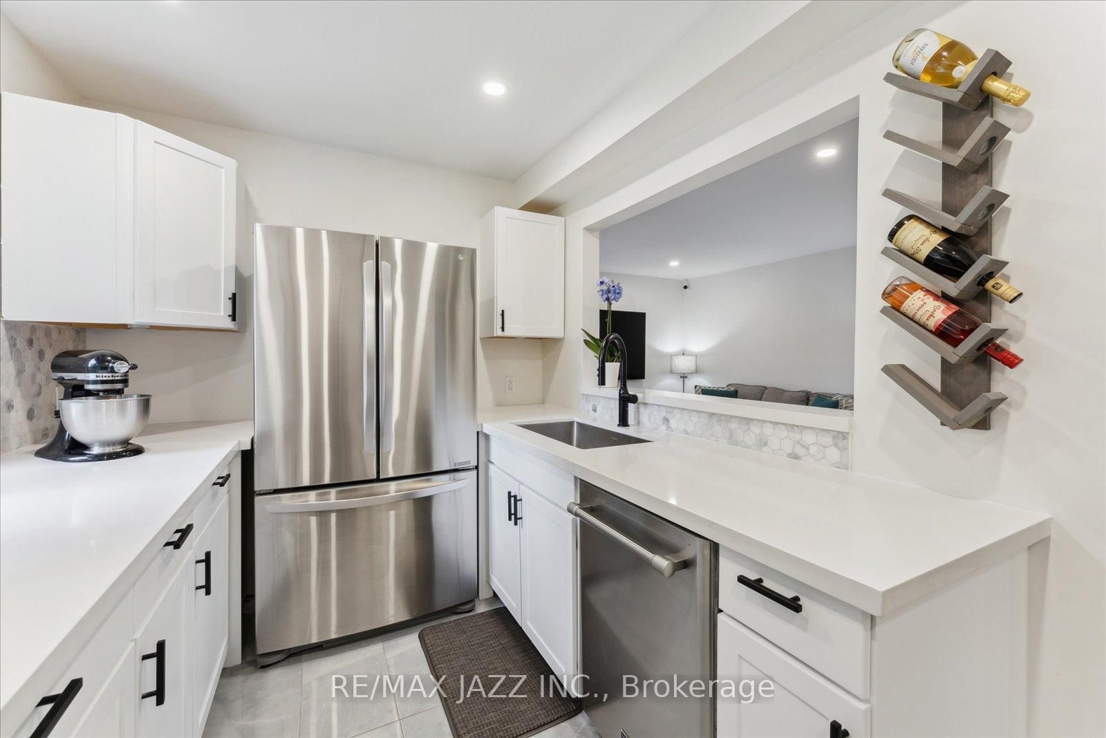 Photo 10 of Unit 40, 103 Dovedale Dr, Whitby, Downtown Whitby — HOMEH