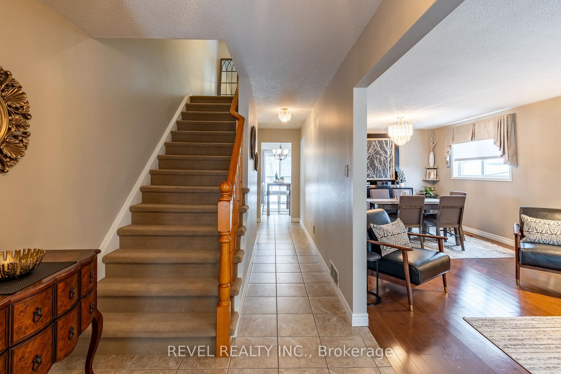 Photo 5 of 11 Celia Crescent, Guelph, Dovercliffe Park/Old University — HOMEH