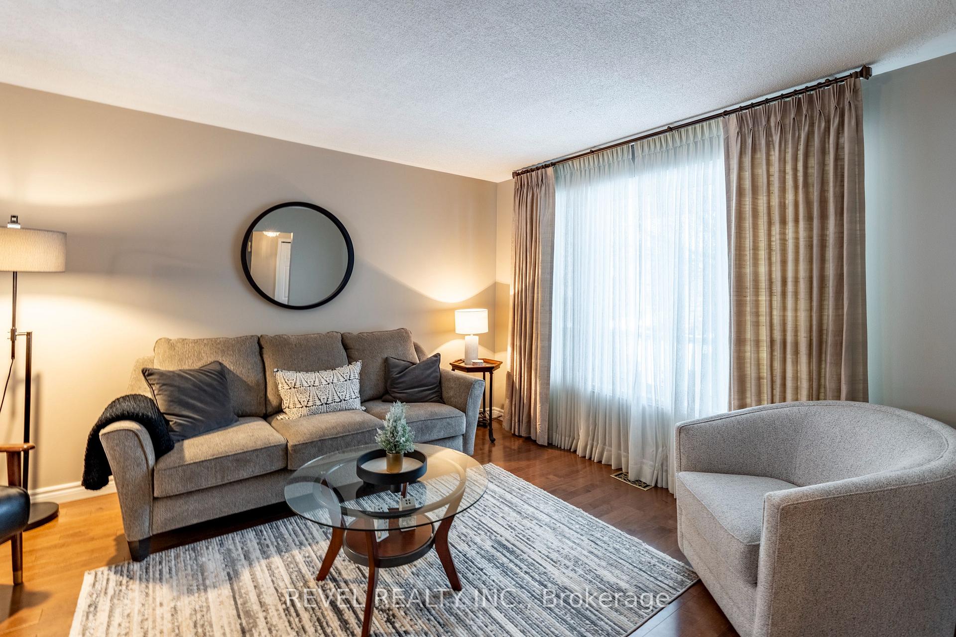 Photo 9 of 11 Celia Crescent, Guelph, Dovercliffe Park/Old University — HOMEH
