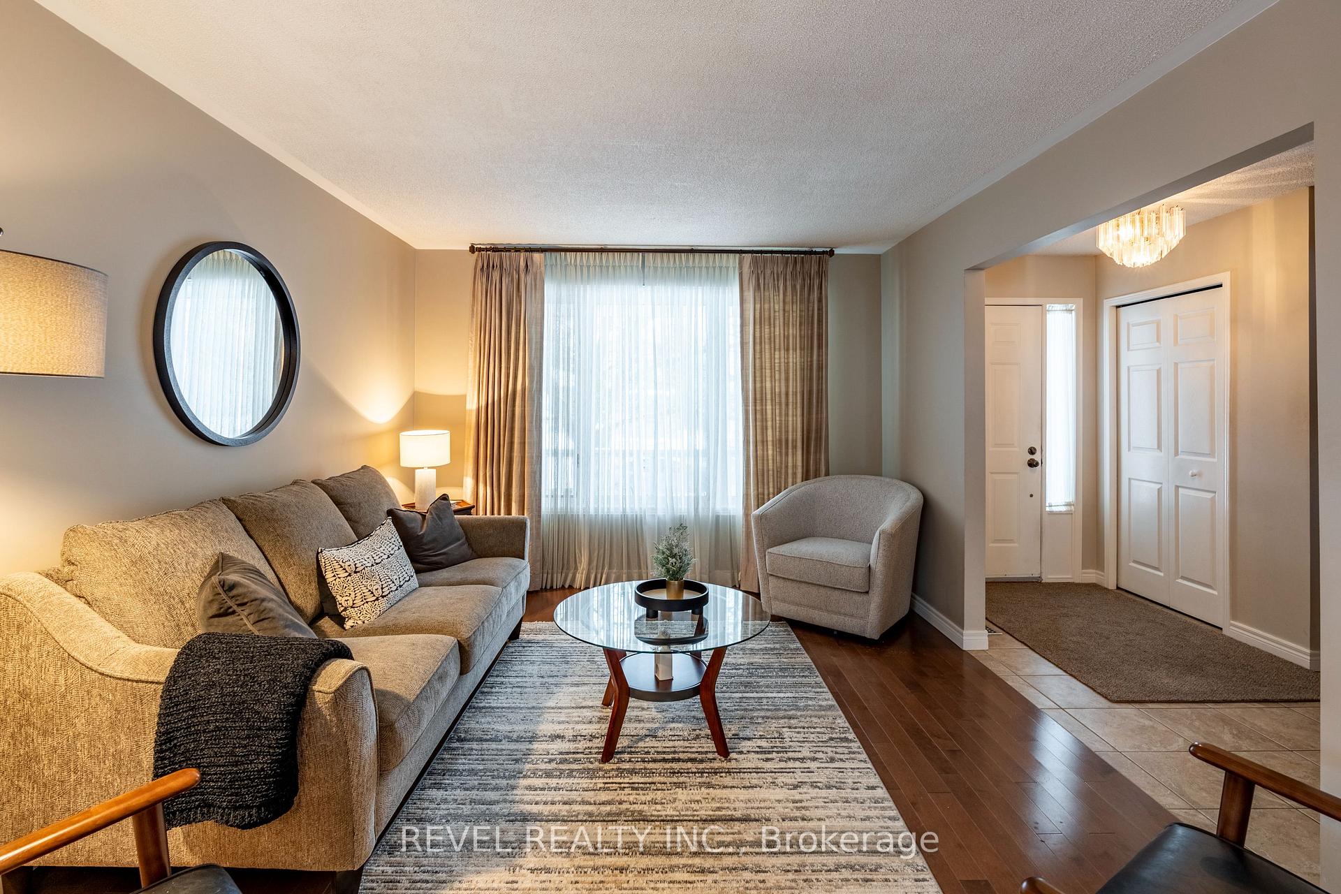 Photo 10 of 11 Celia Crescent, Guelph, Dovercliffe Park/Old University — HOMEH