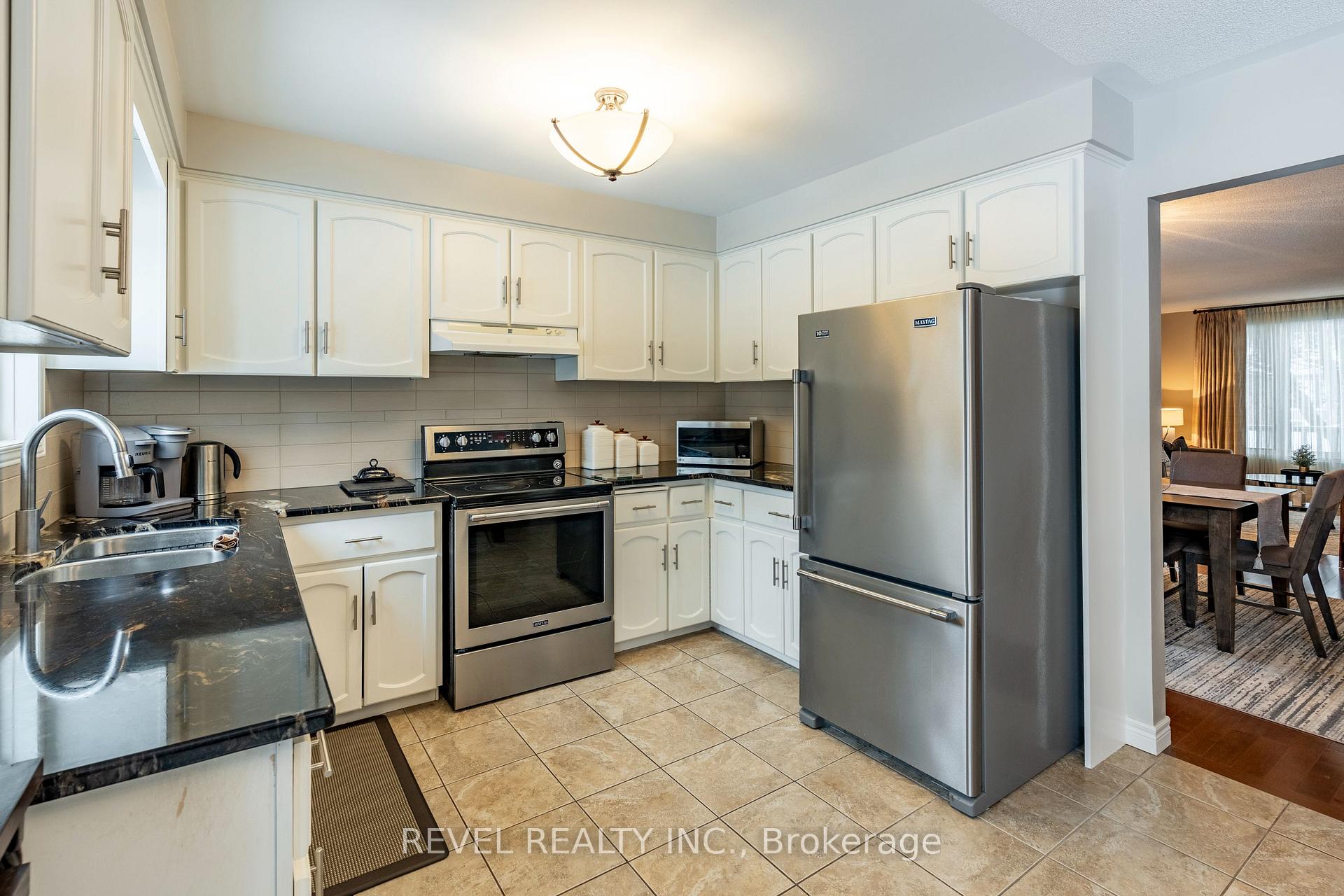 Photo 17 of 11 Celia Crescent, Guelph, Dovercliffe Park/Old University — HOMEH