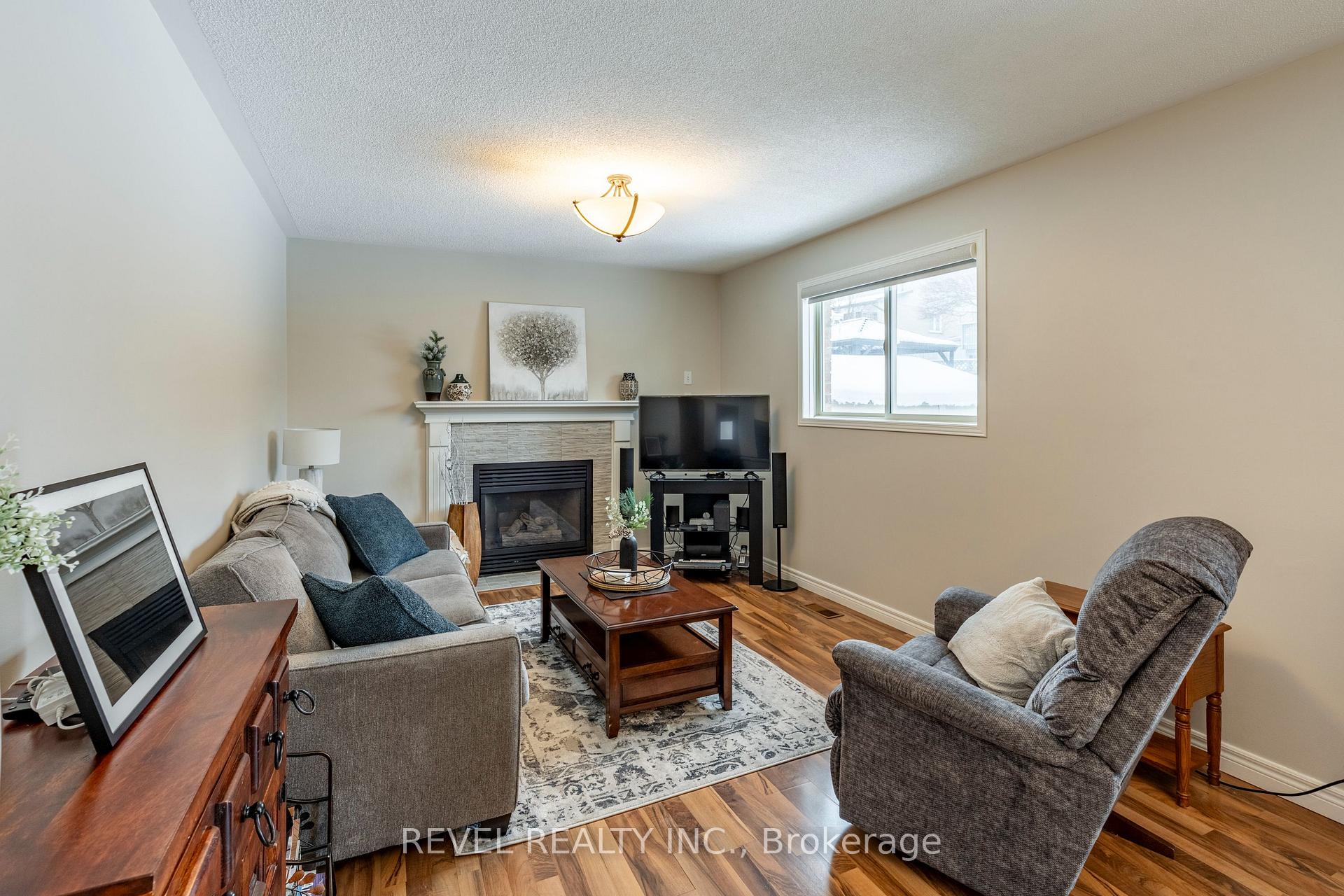 Photo 20 of 11 Celia Crescent, Guelph, Dovercliffe Park/Old University — HOMEH