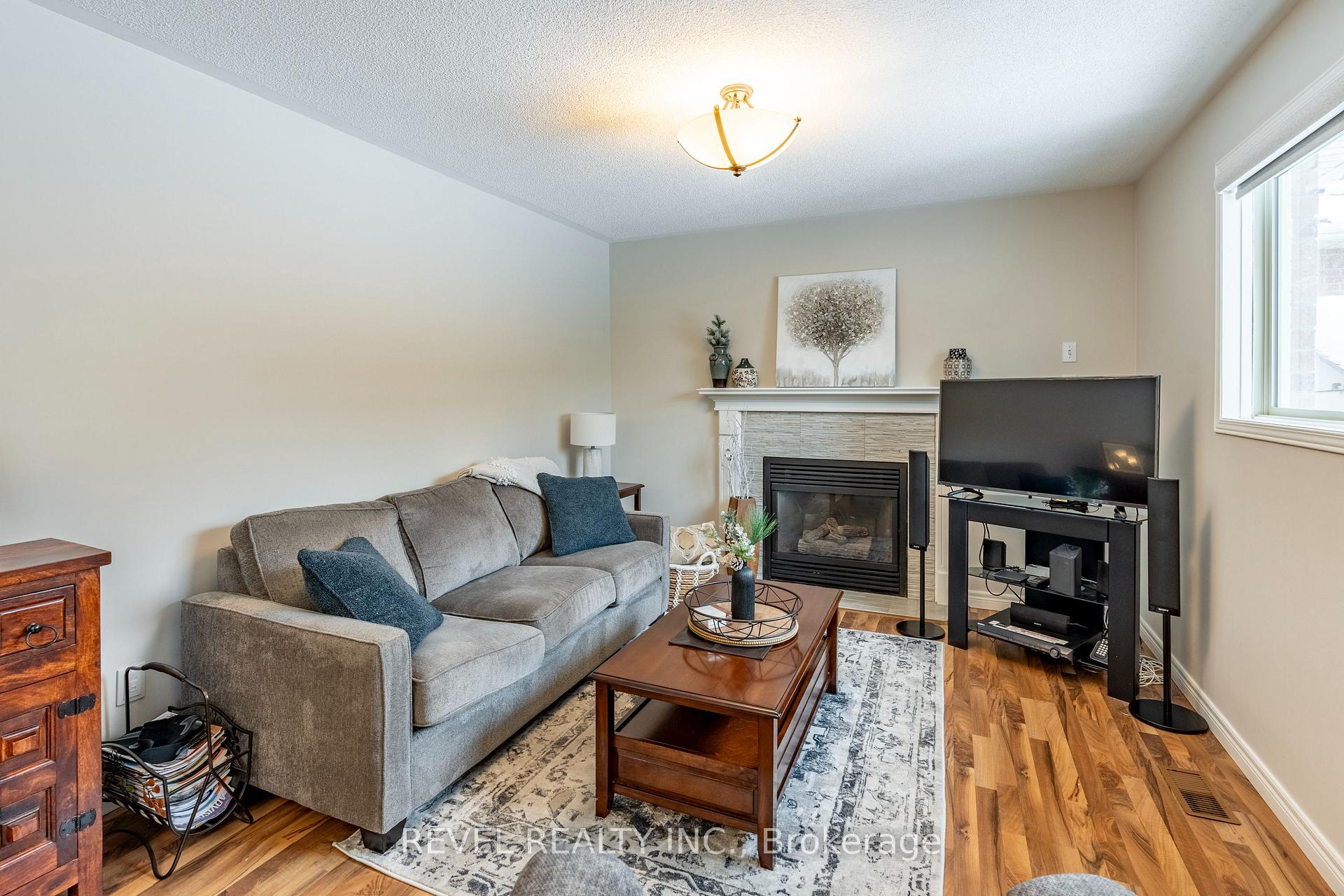 Photo 21 of 11 Celia Crescent, Guelph, Dovercliffe Park/Old University — HOMEH