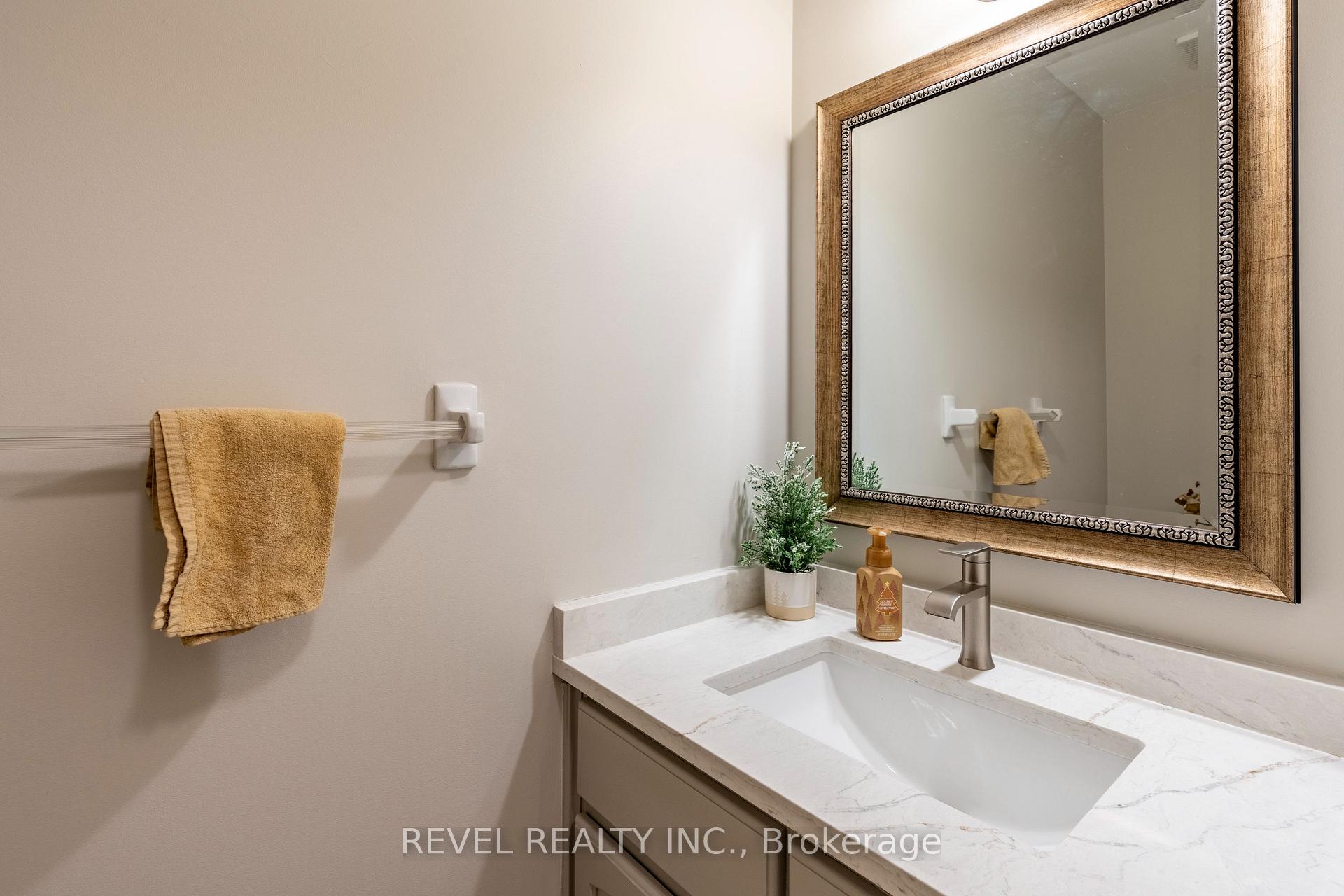 Photo 23 of 11 Celia Crescent, Guelph, Dovercliffe Park/Old University — HOMEH