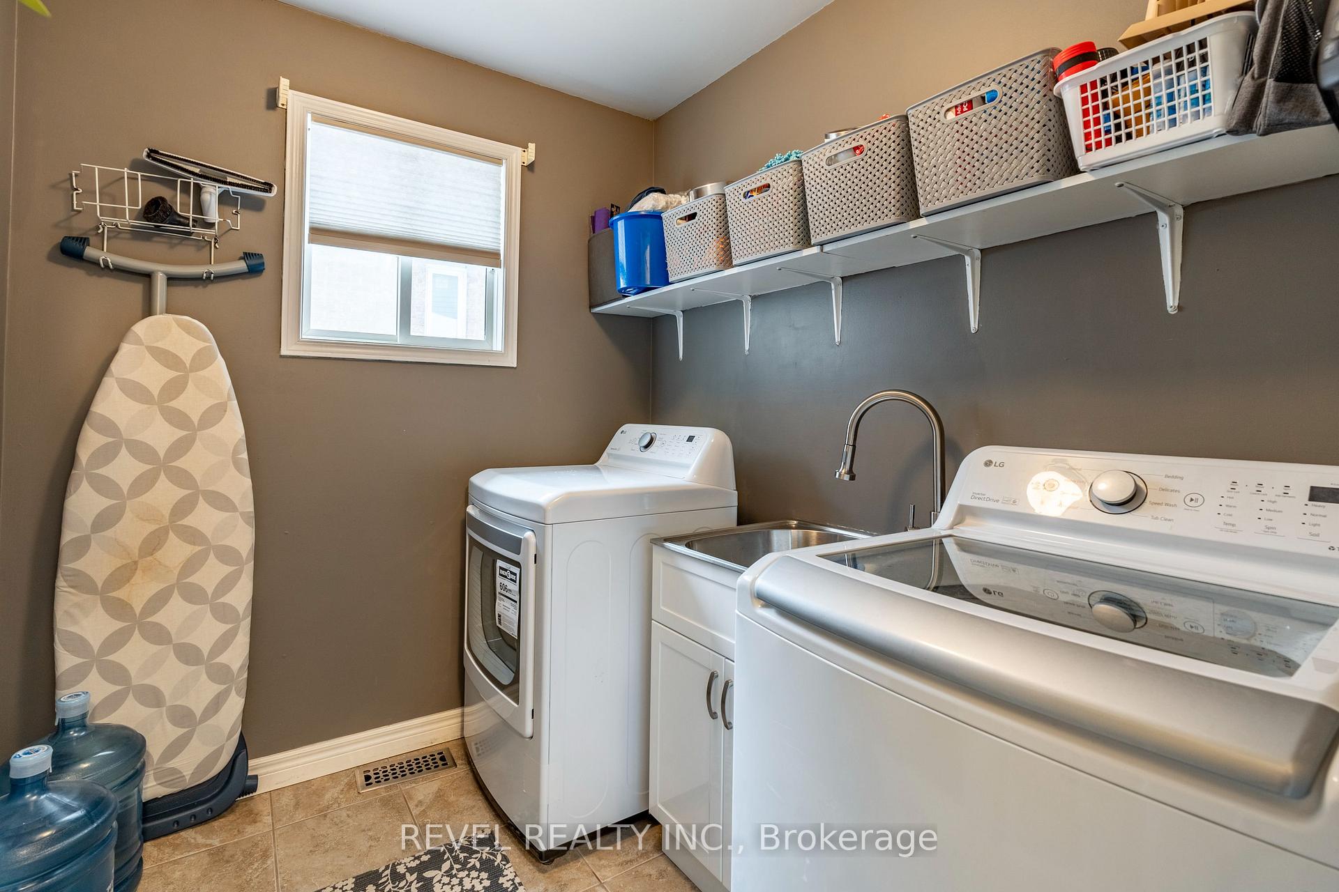Photo 24 of 11 Celia Crescent, Guelph, Dovercliffe Park/Old University — HOMEH