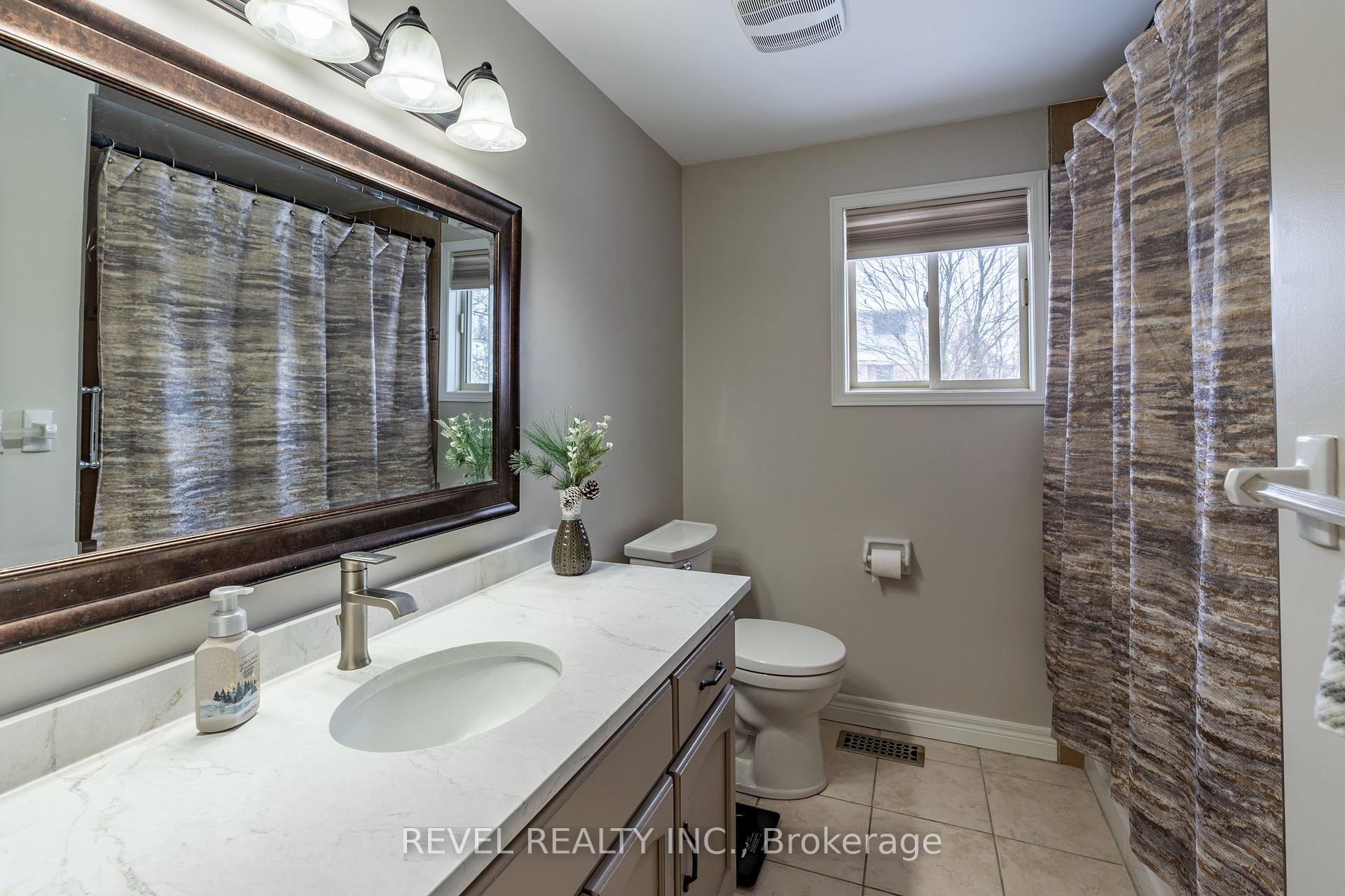 Photo 25 of 11 Celia Crescent, Guelph, Dovercliffe Park/Old University — HOMEH