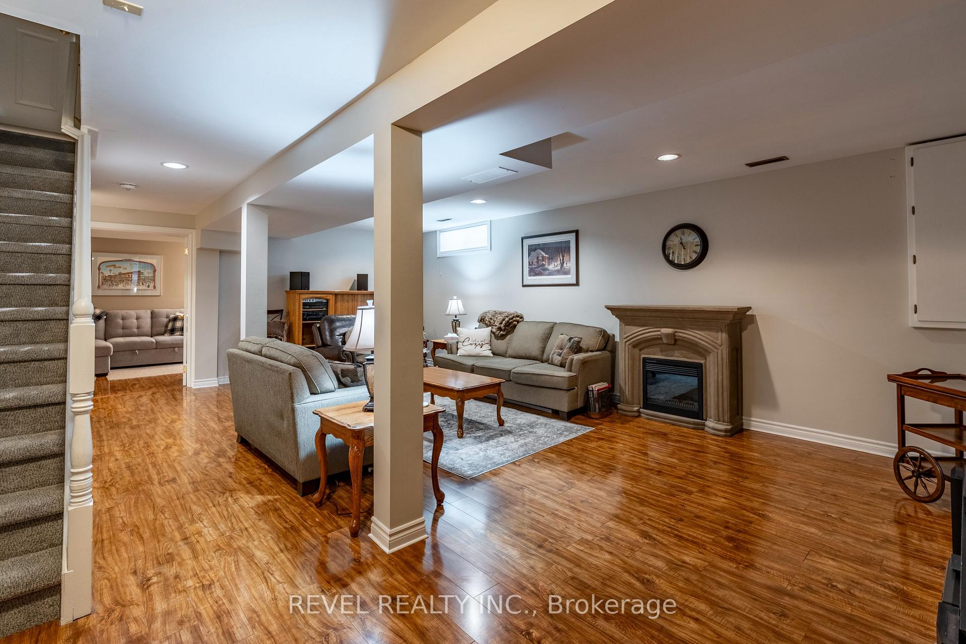 Photo 36 of 11 Celia Crescent, Guelph, Dovercliffe Park/Old University — HOMEH