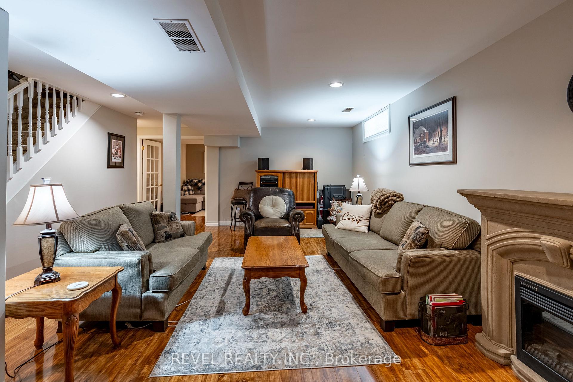 Photo 37 of 11 Celia Crescent, Guelph, Dovercliffe Park/Old University — HOMEH