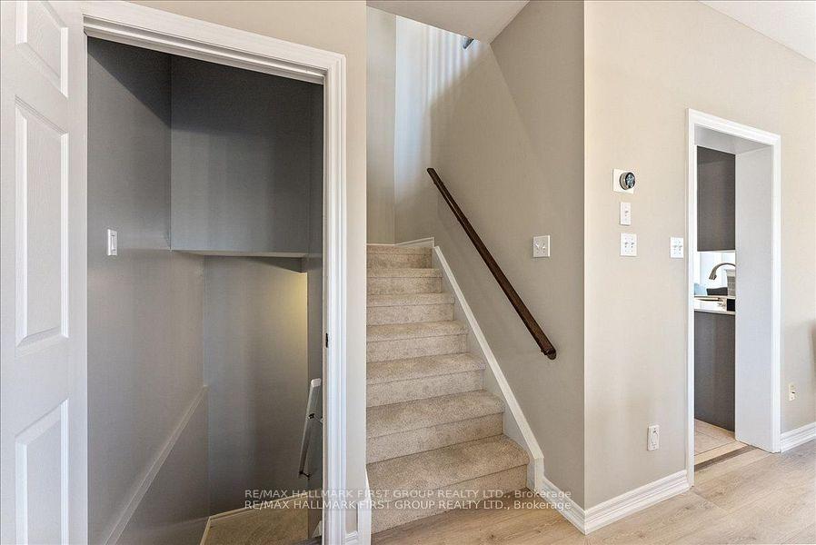 Photo 23 of 47 Hanna Drive, Clarington, Bowmanville — HOMEH