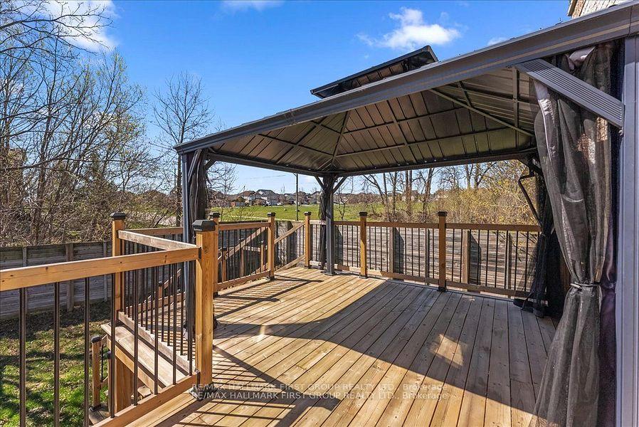 Photo 37 of 47 Hanna Drive, Clarington, Bowmanville — HOMEH