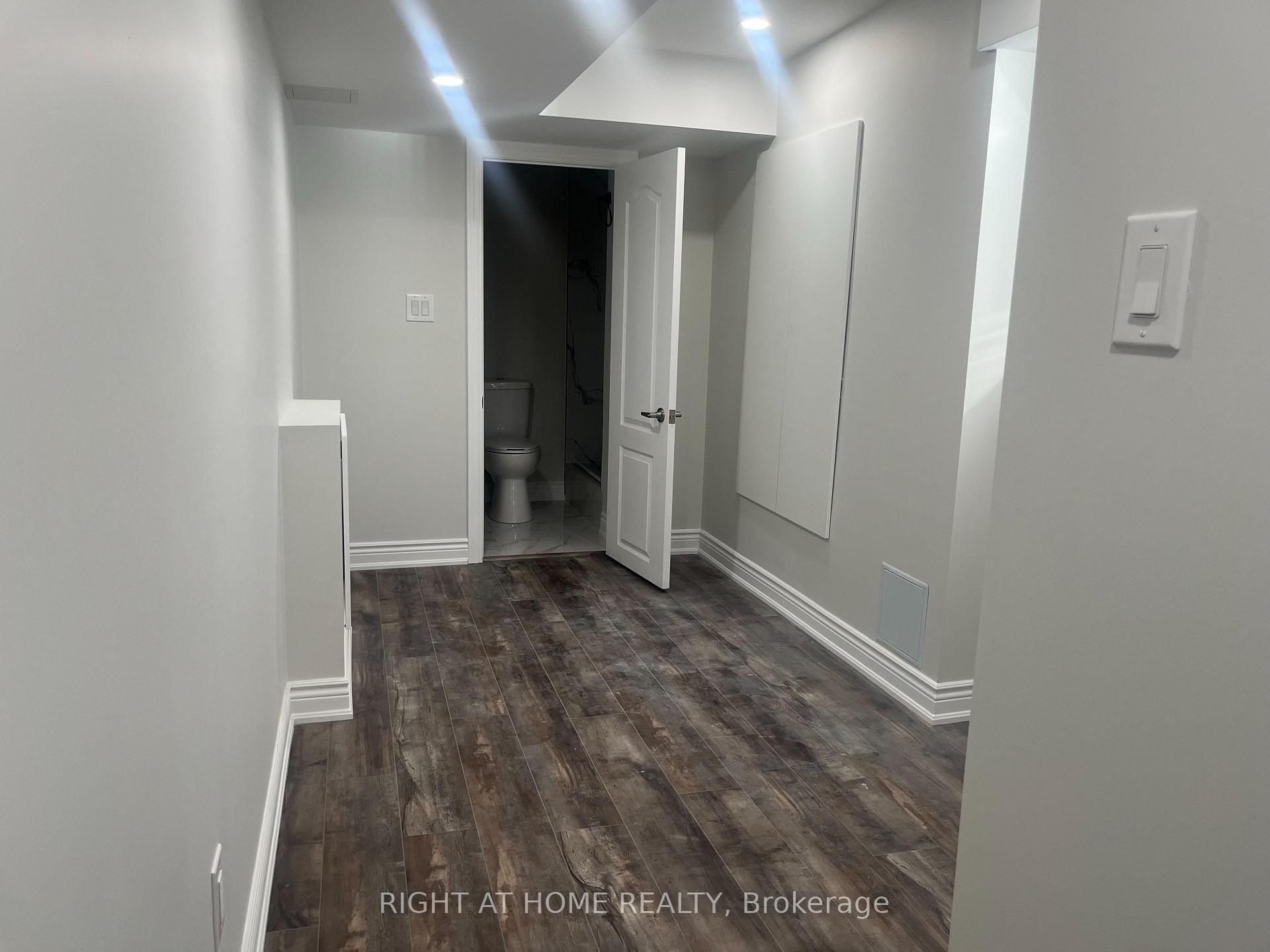 Photo 5 of 81 Phoenix Boulevard, Barrie, Rural Barrie Southeast — HOMEH