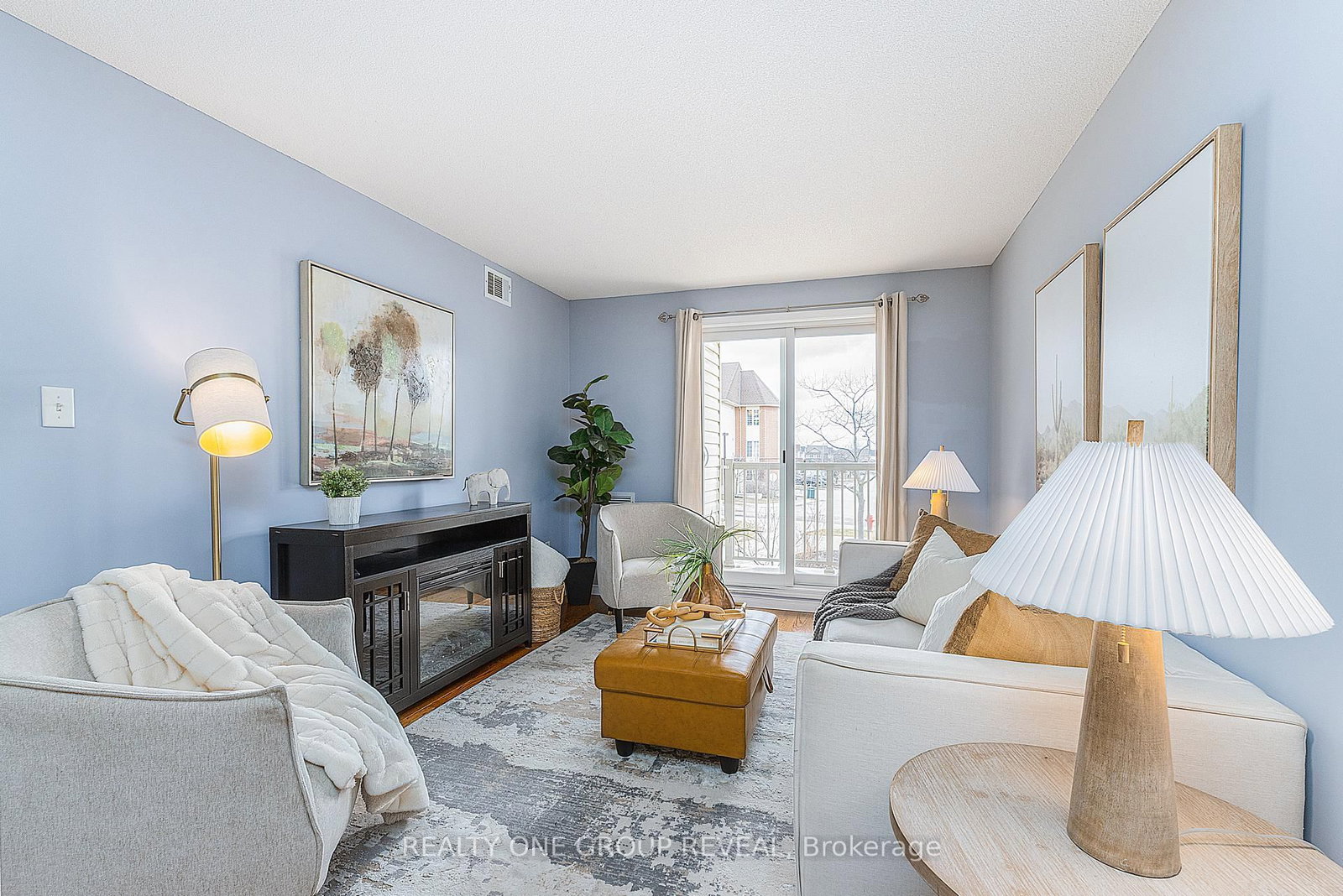 Front of Unit 2, 31 Petra Way