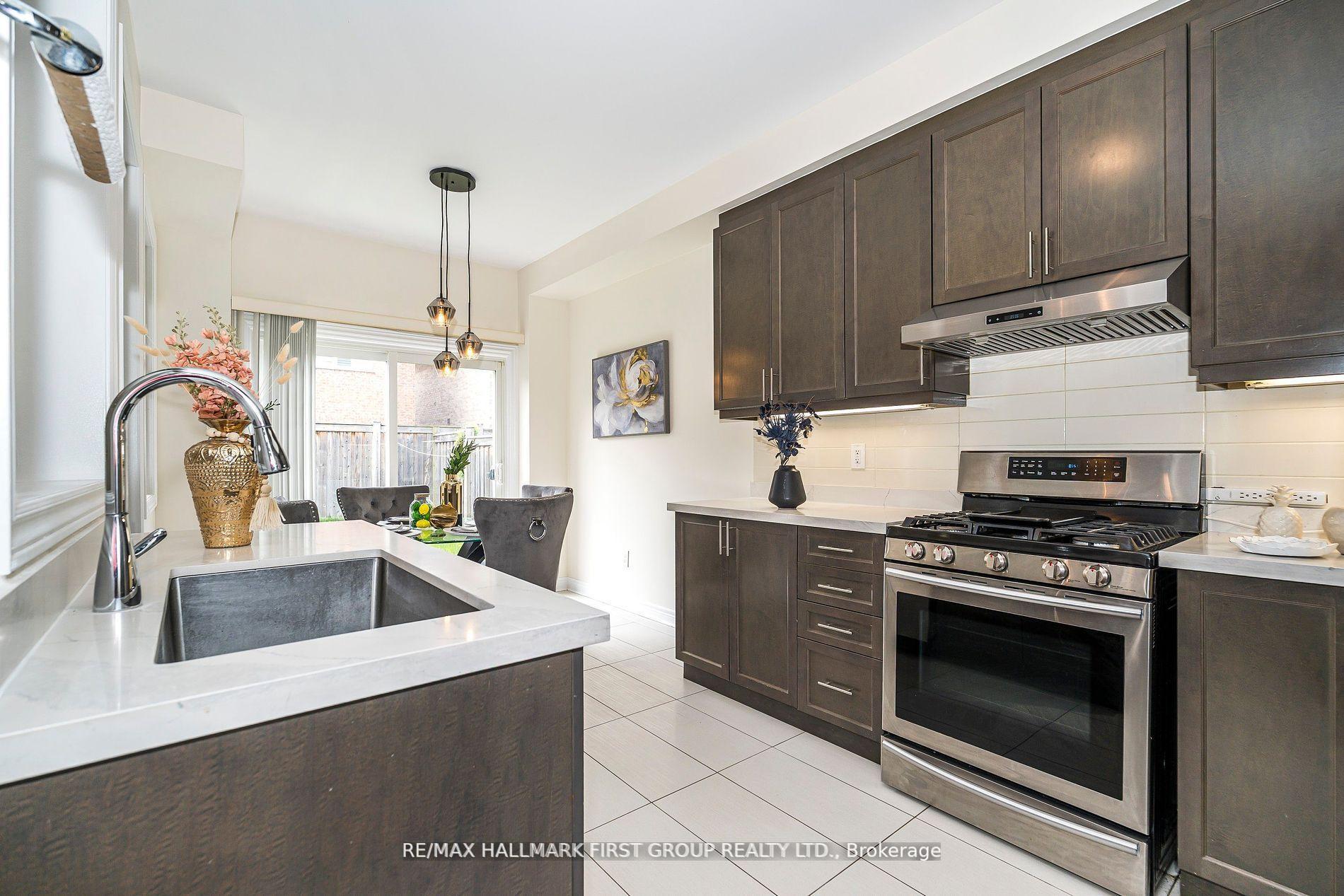 Photo 6 of 52 Snowling Drive, Ajax, Northeast Ajax — HOMEH