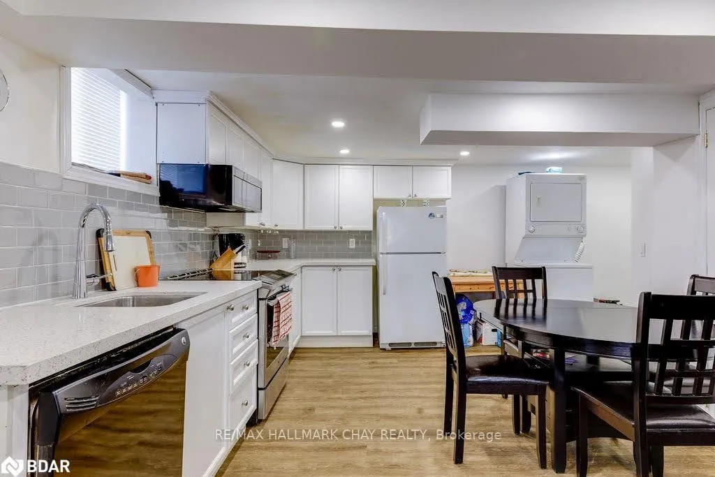 Photo 6 of 141 Ardagh Road, Barrie, Ardagh — HOMEH