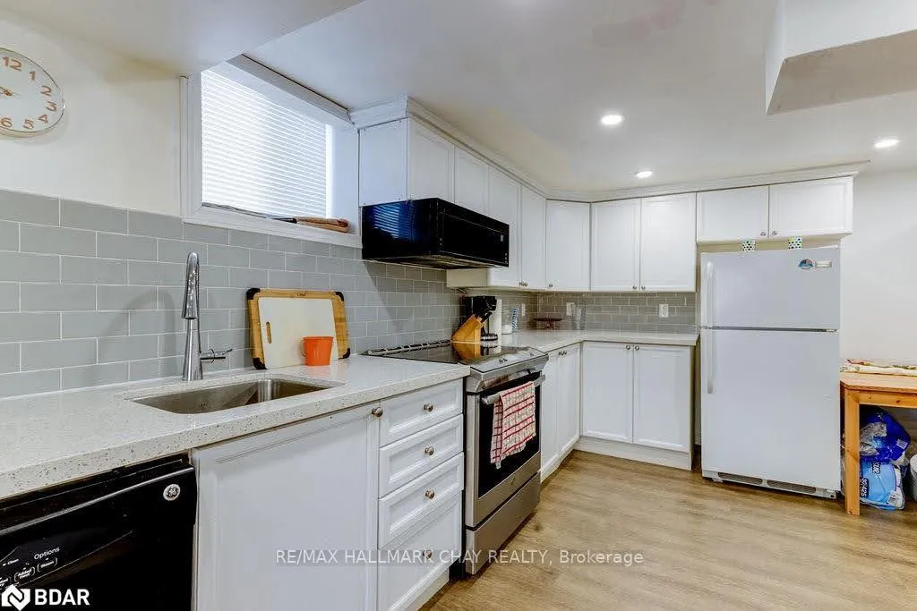 Photo 7 of 141 Ardagh Road, Barrie, Ardagh — HOMEH