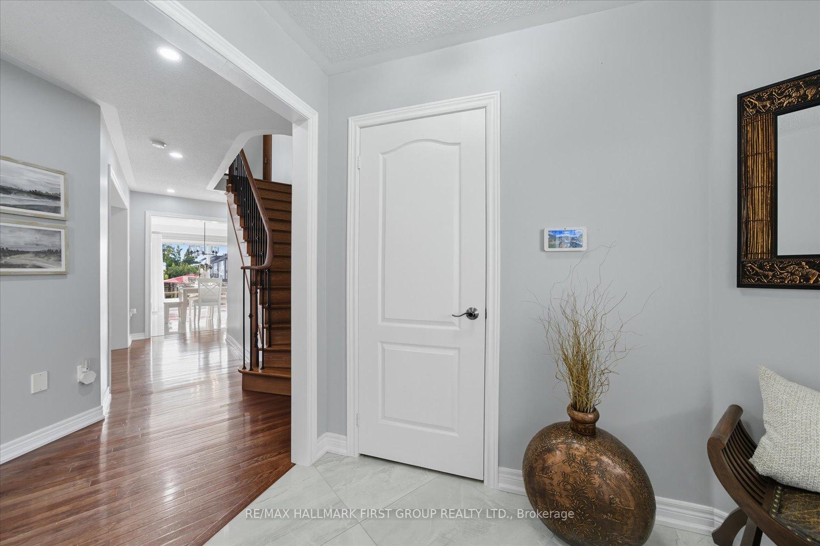 Photo 4 of 73 Hoile Drive, Ajax, South East — HOMEH