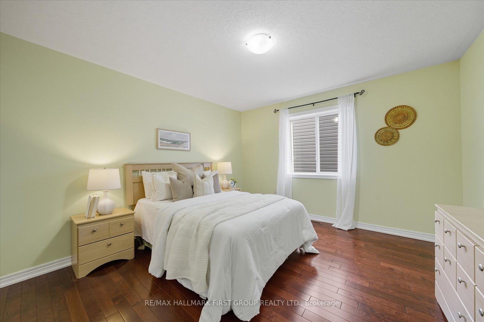 Photo 24 of 73 Hoile Drive, Ajax, South East — HOMEH