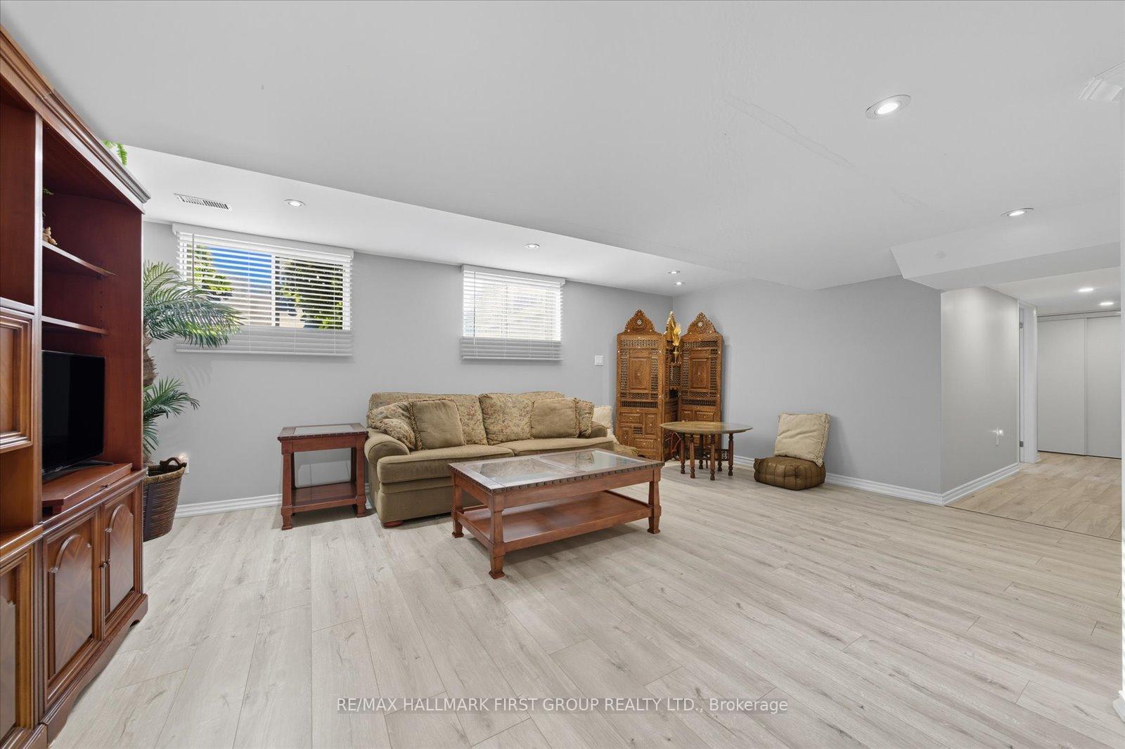 Photo 36 of 73 Hoile Drive, Ajax, South East — HOMEH
