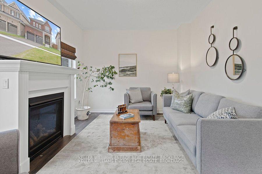 Photo 9 of 160 Rosswell Drive, Clarington, Courtice — HOMEH
