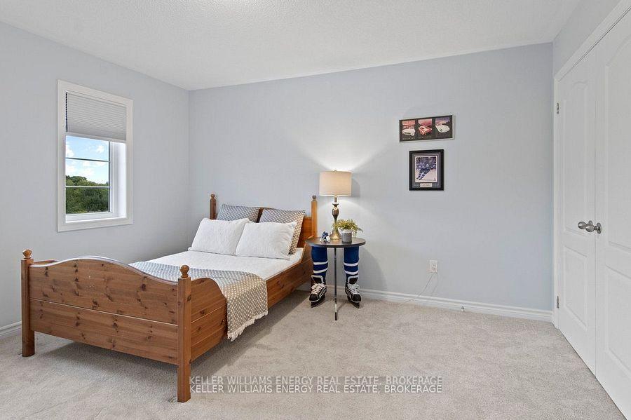 Photo 15 of 160 Rosswell Drive, Clarington, Courtice — HOMEH