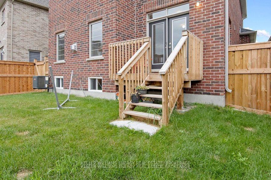 Photo 22 of 160 Rosswell Drive, Clarington, Courtice — HOMEH
