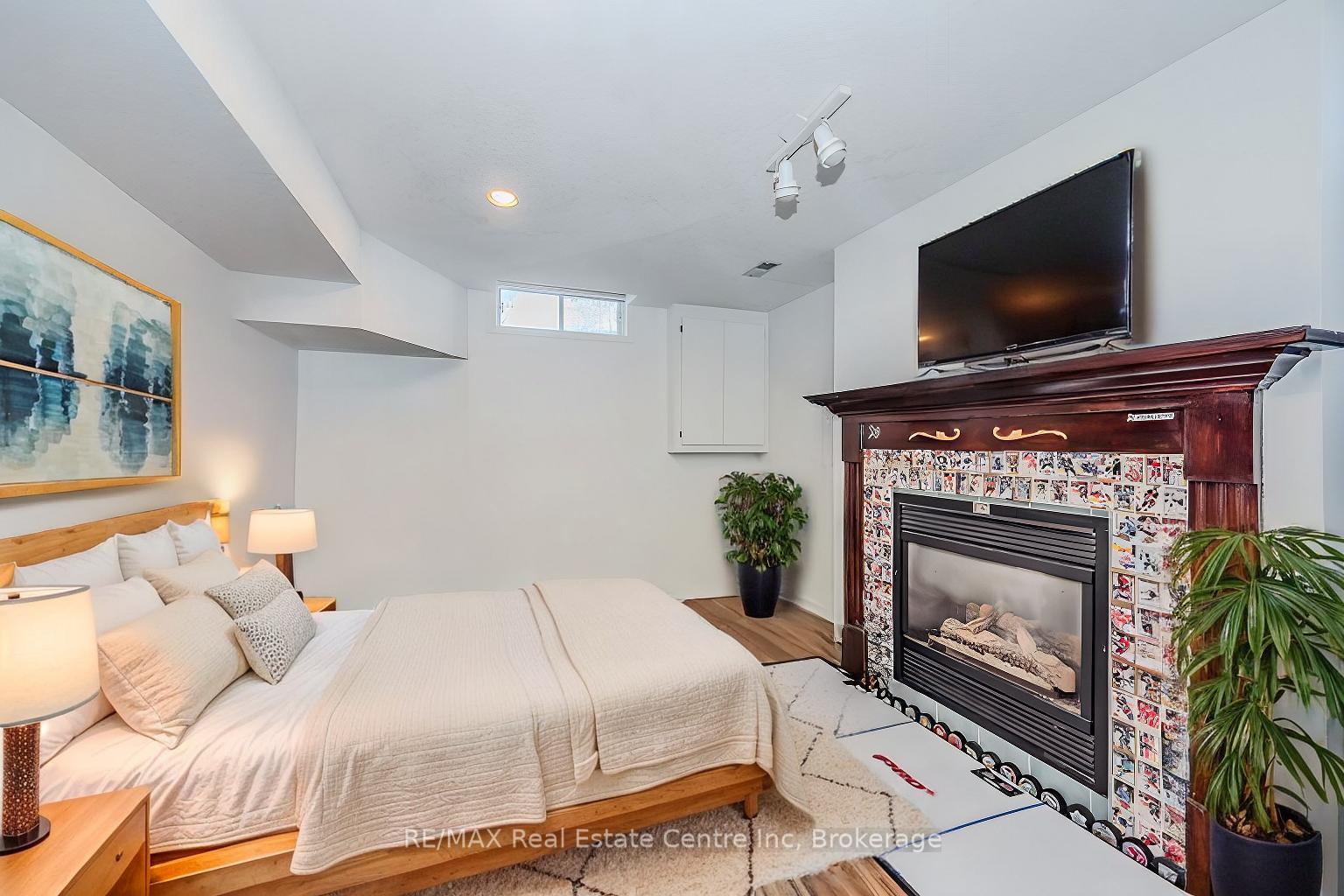 Photo 10 of 23 Sidney Crescent, Guelph, Kortright West — HOMEH