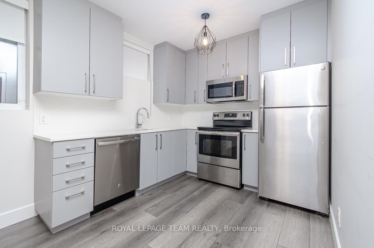 Photo 3 of Unit B, 58 Stevenson Avenue, Ottawa, Carlington — HOMEH