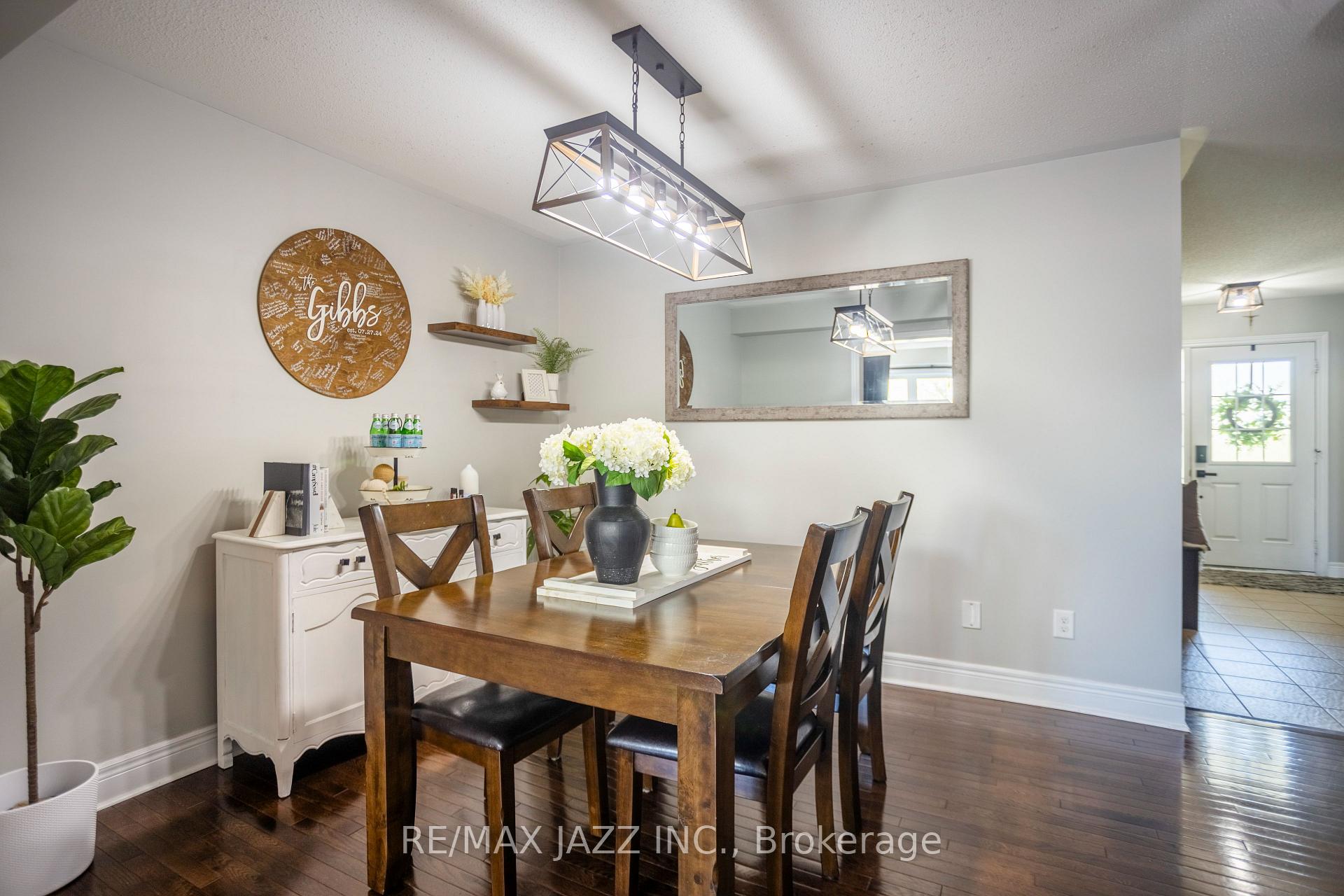 Photo 11 of 102 Bathgate Crescent, Clarington, Courtice — HOMEH