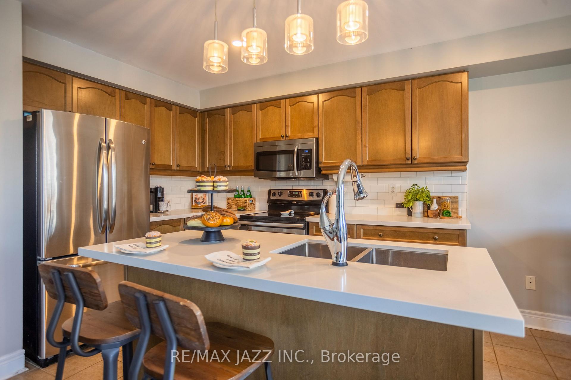 Photo 18 of 102 Bathgate Crescent, Clarington, Courtice — HOMEH