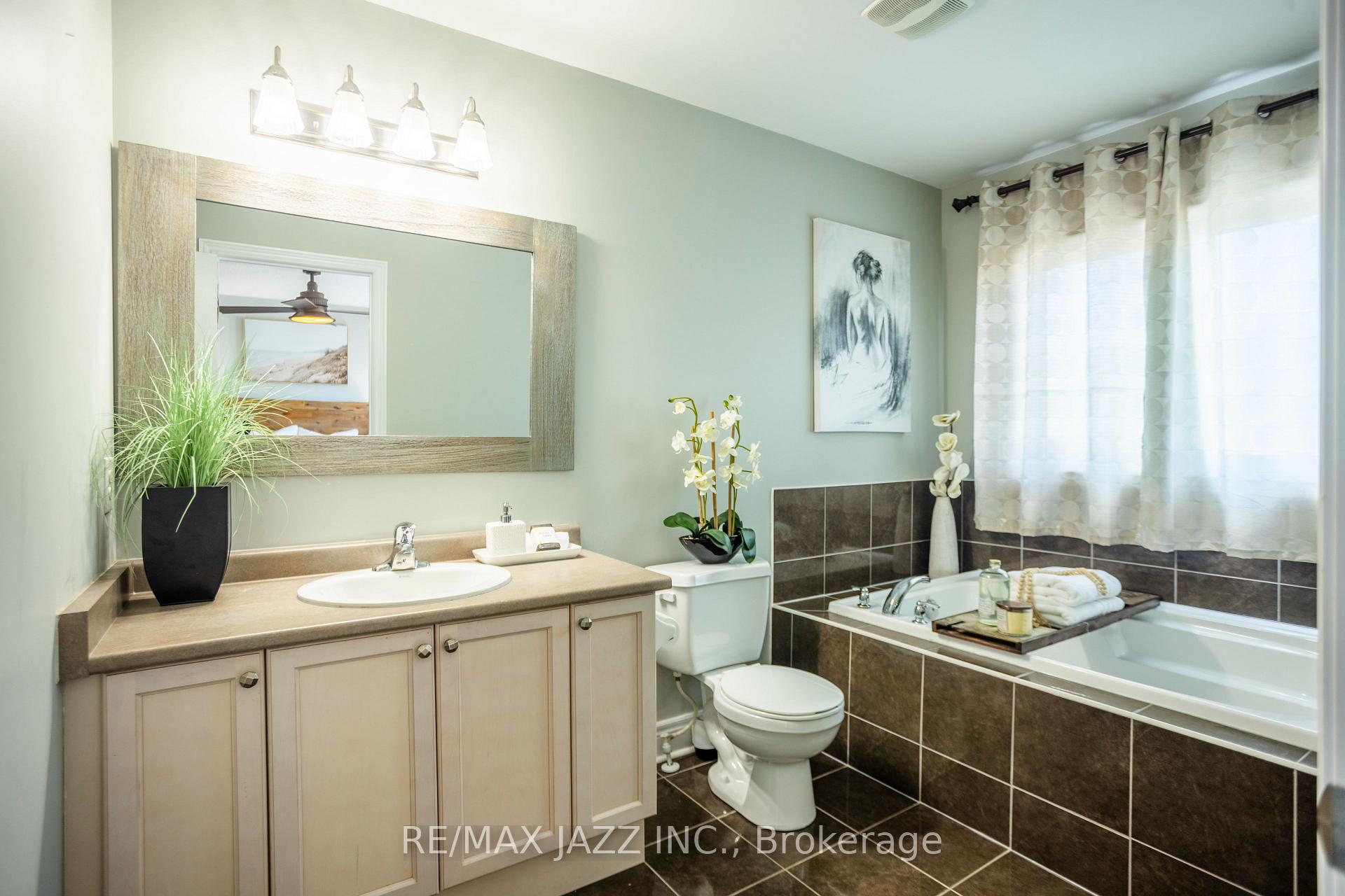 Photo 30 of 102 Bathgate Crescent, Clarington, Courtice — HOMEH