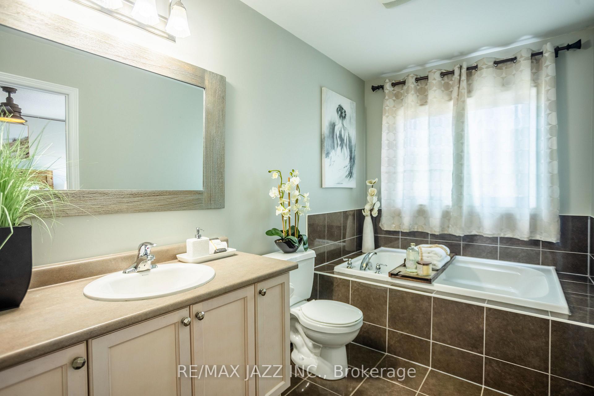 Photo 31 of 102 Bathgate Crescent, Clarington, Courtice — HOMEH