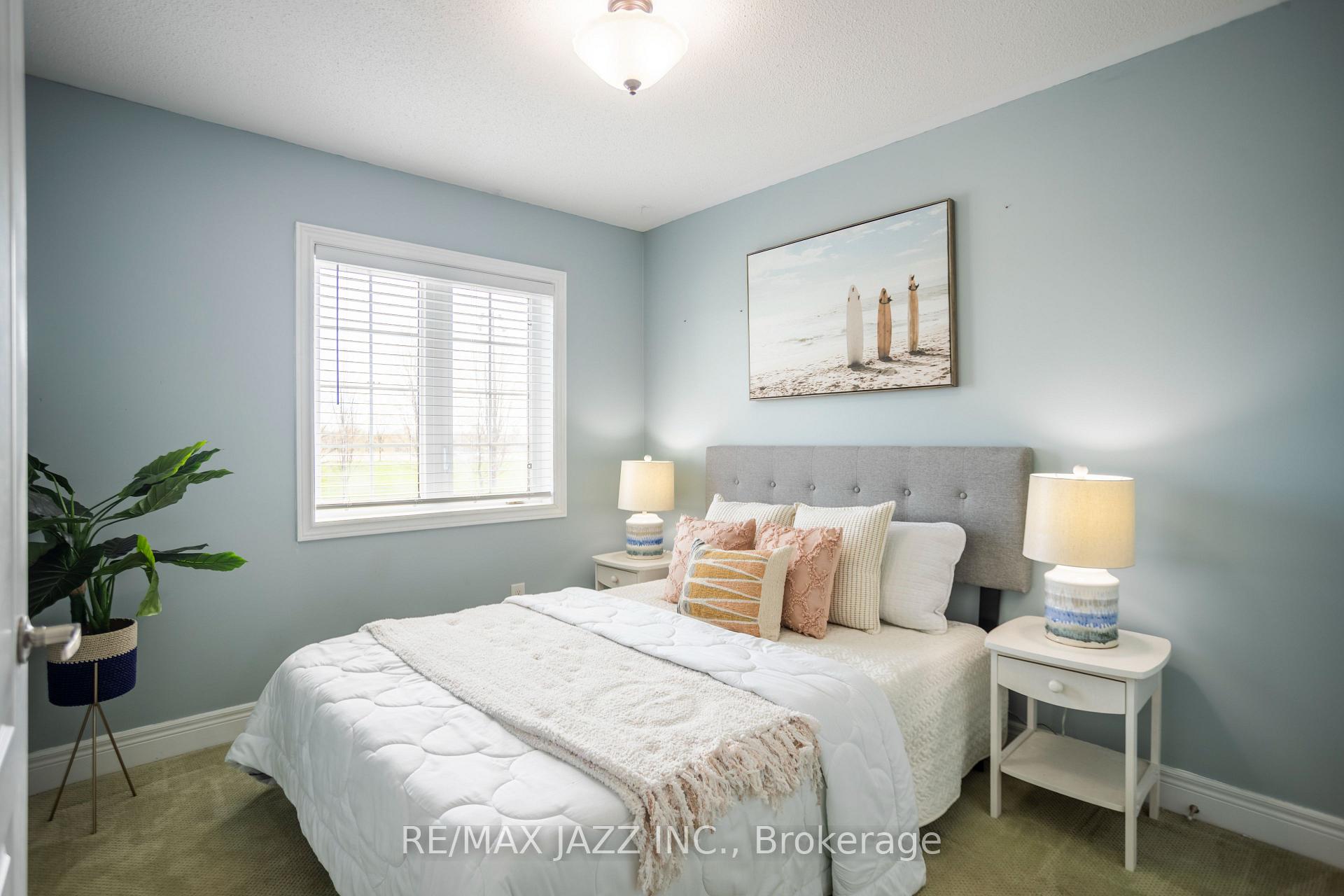 Photo 35 of 102 Bathgate Crescent, Clarington, Courtice — HOMEH