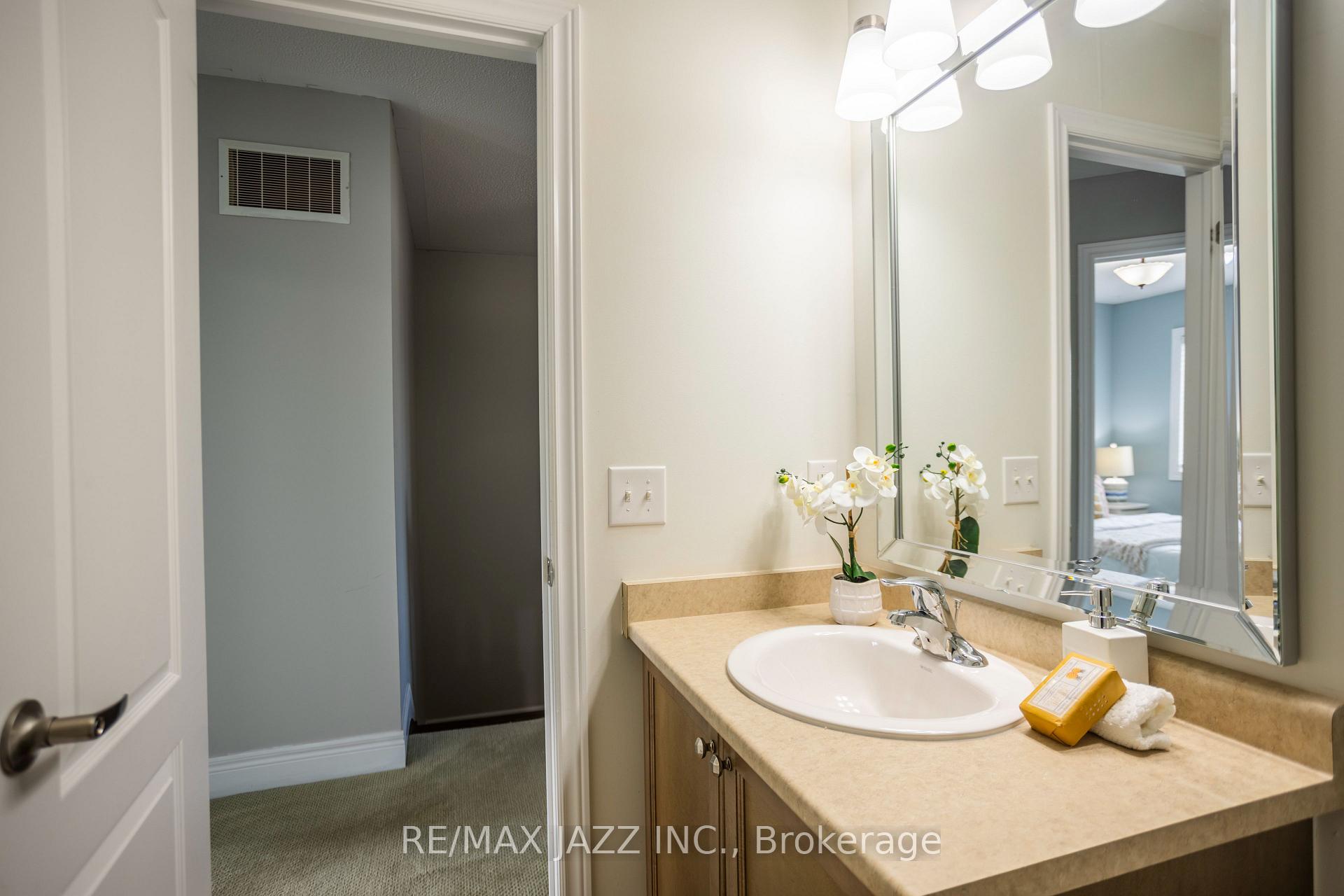 Photo 39 of 102 Bathgate Crescent, Clarington, Courtice — HOMEH