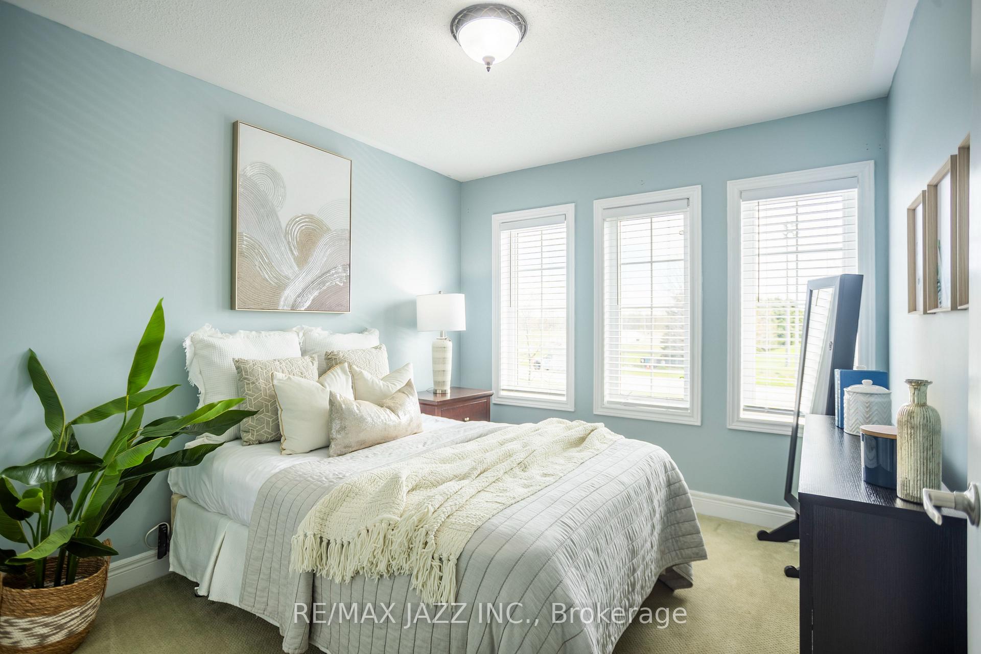 Photo 40 of 102 Bathgate Crescent, Clarington, Courtice — HOMEH