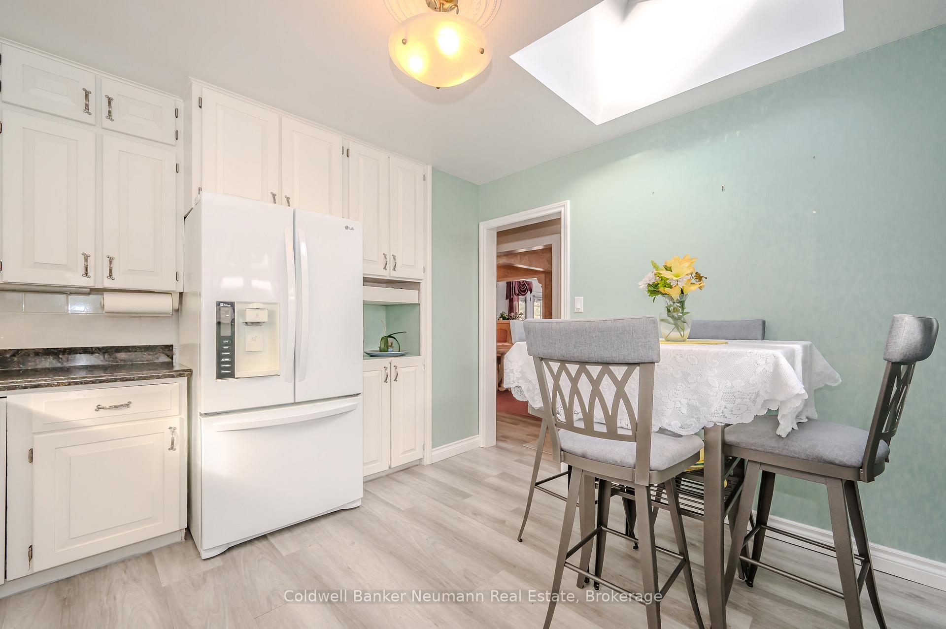 Photo 9 of 104 Dumbarton Street, Guelph, Riverside Park — HOMEH