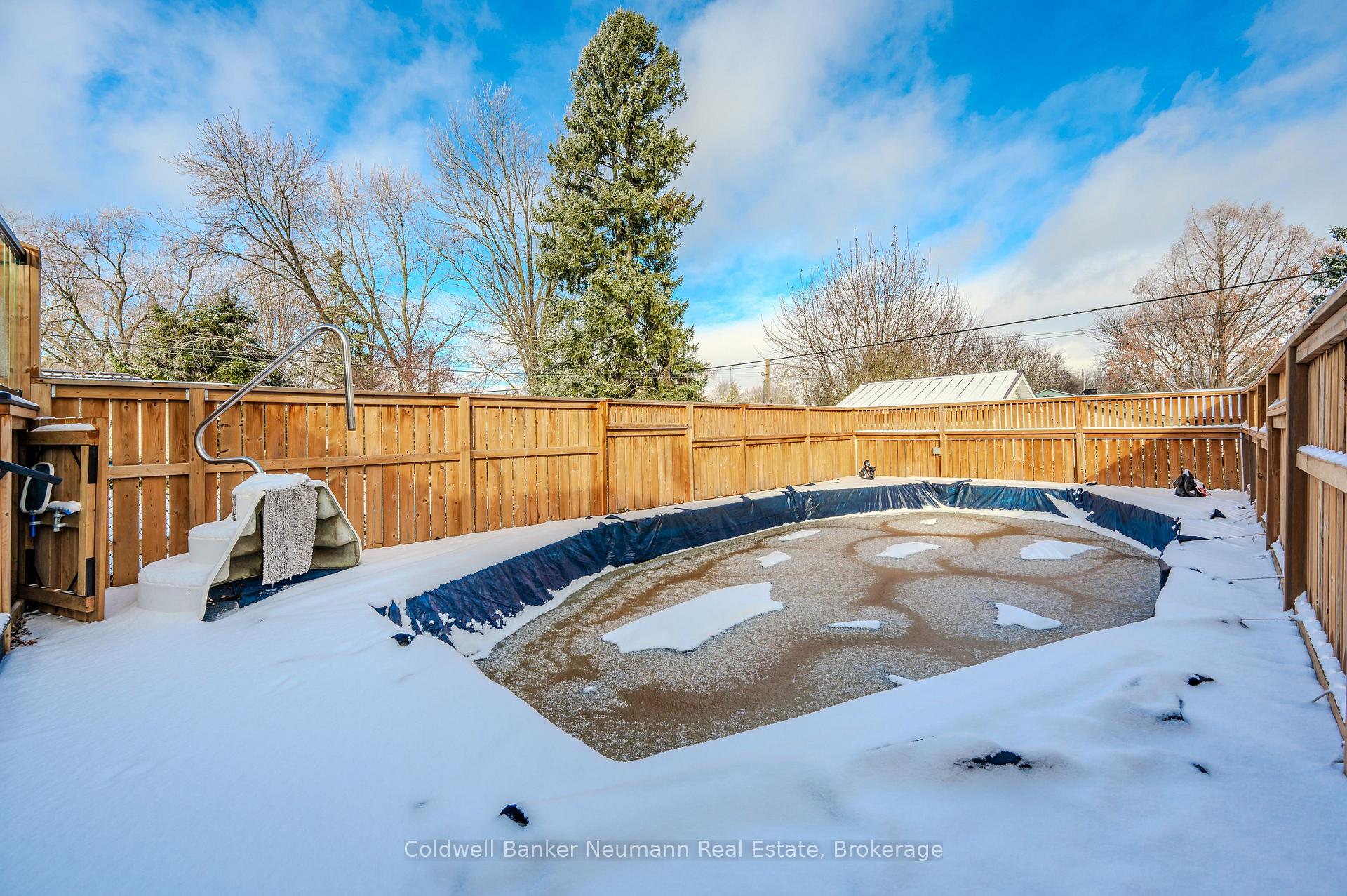Photo 30 of 104 Dumbarton Street, Guelph, Riverside Park — HOMEH