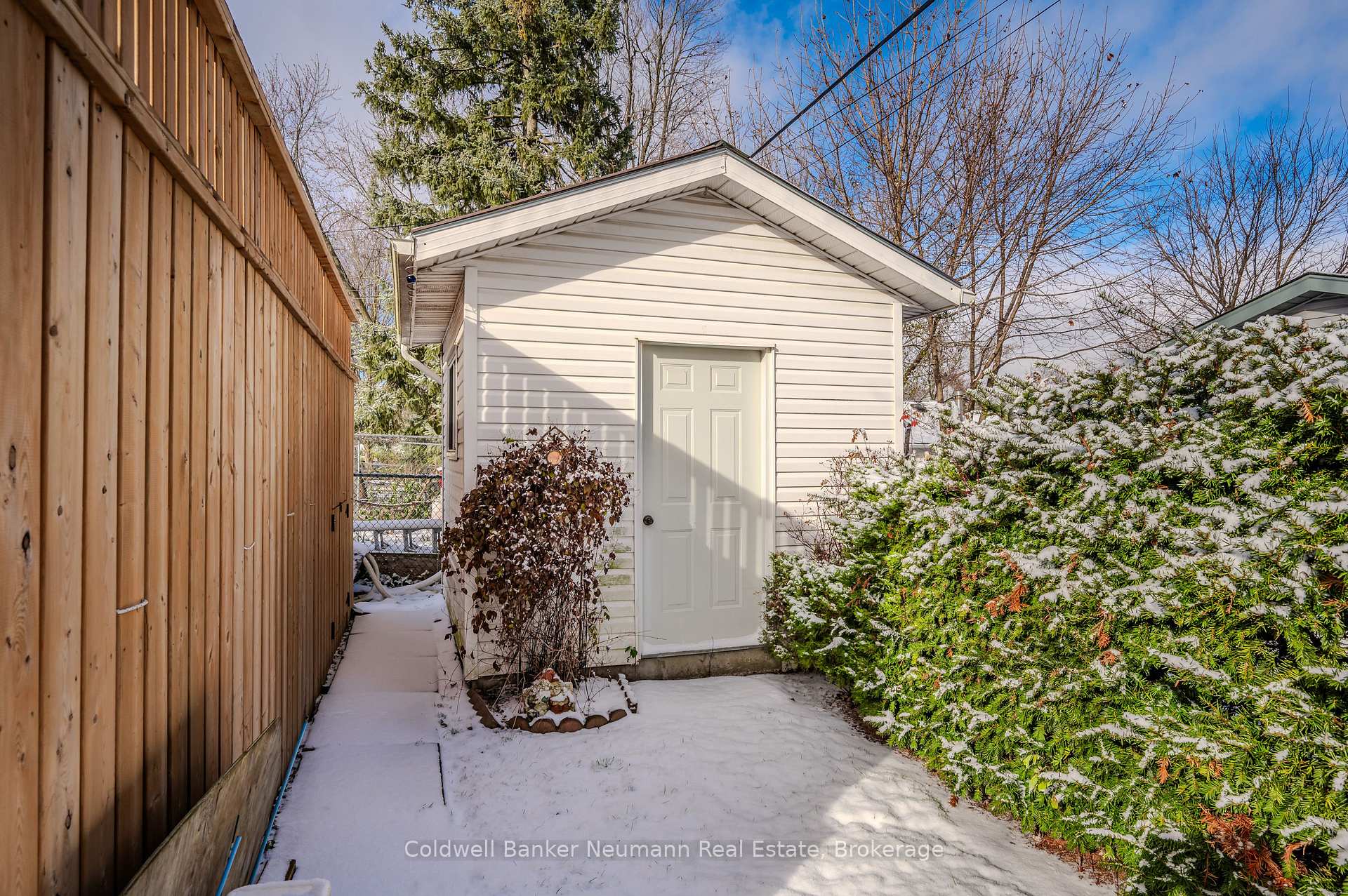 Photo 34 of 104 Dumbarton Street, Guelph, Riverside Park — HOMEH